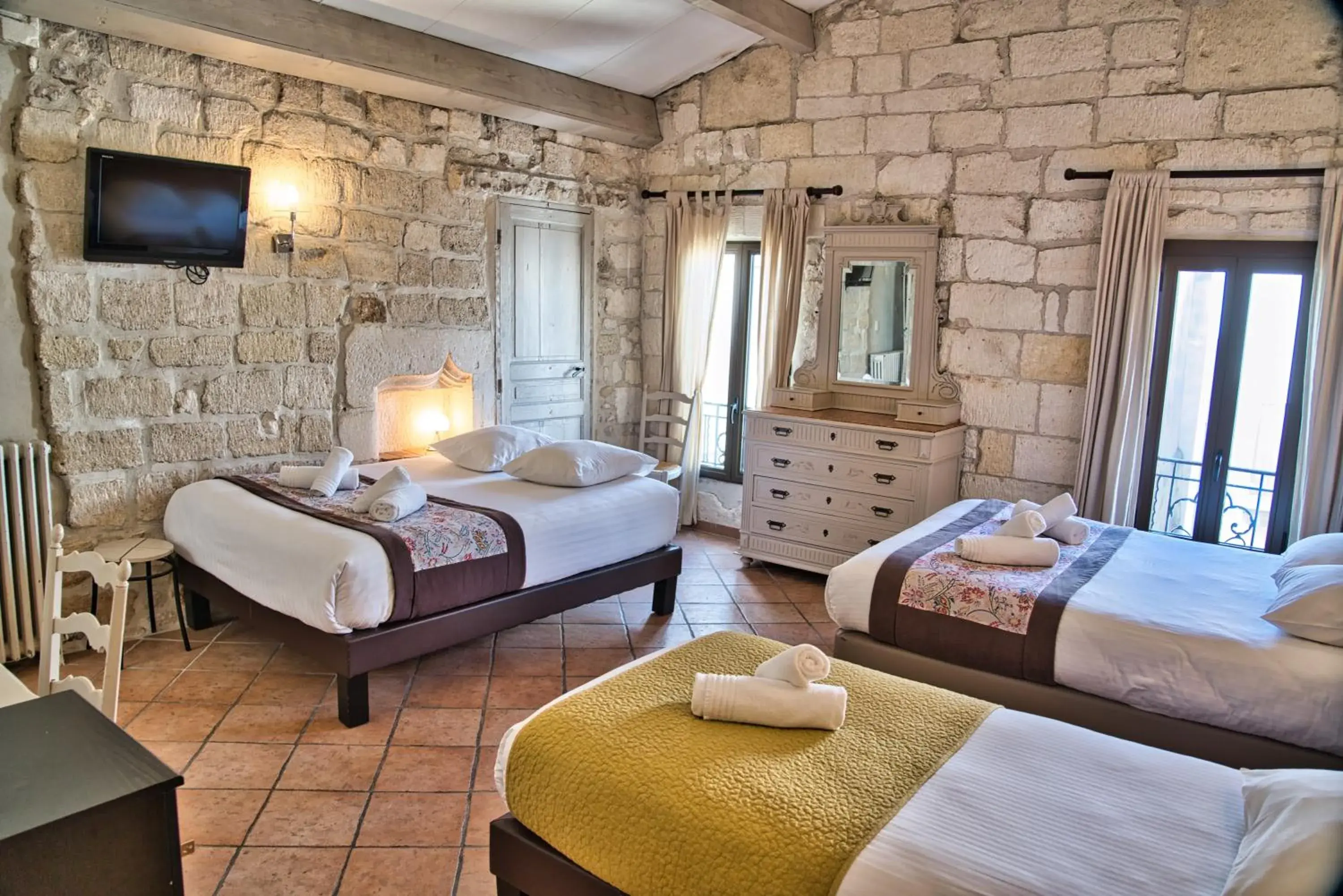 Family Room in Hôtel La Muette Family Room in Hôtel La Muette