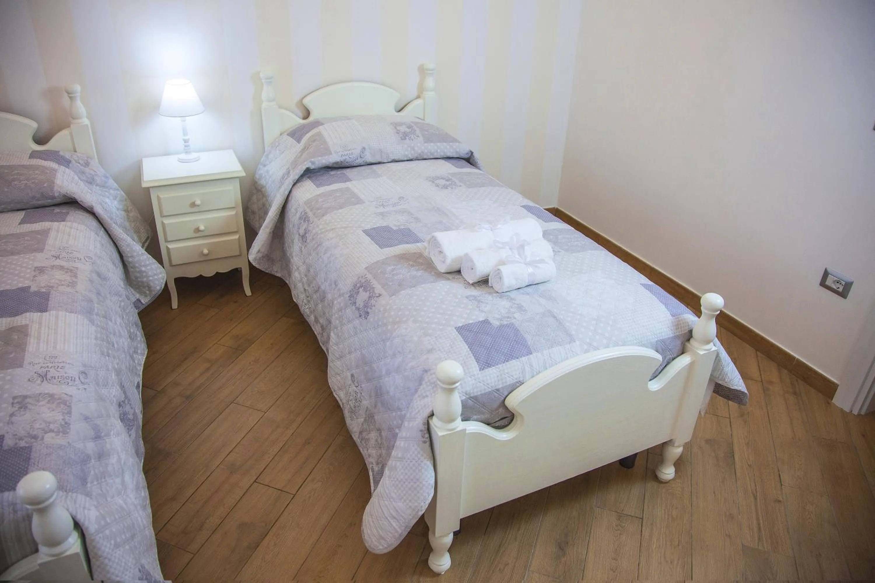 Bedroom, Bed in La Perla - Chic Accommodation