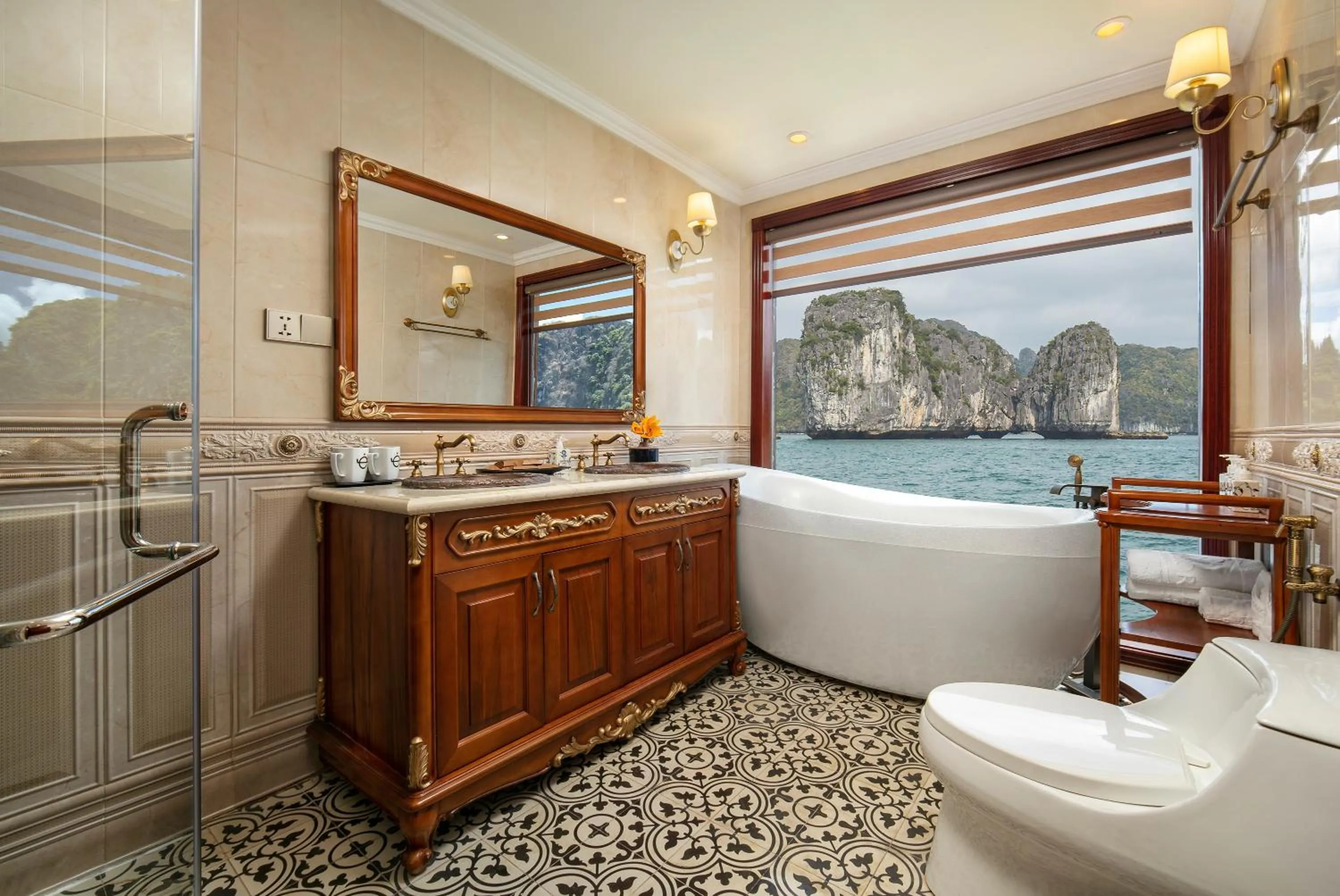 Sea view in Emperor Cruises Legacy Ha Long