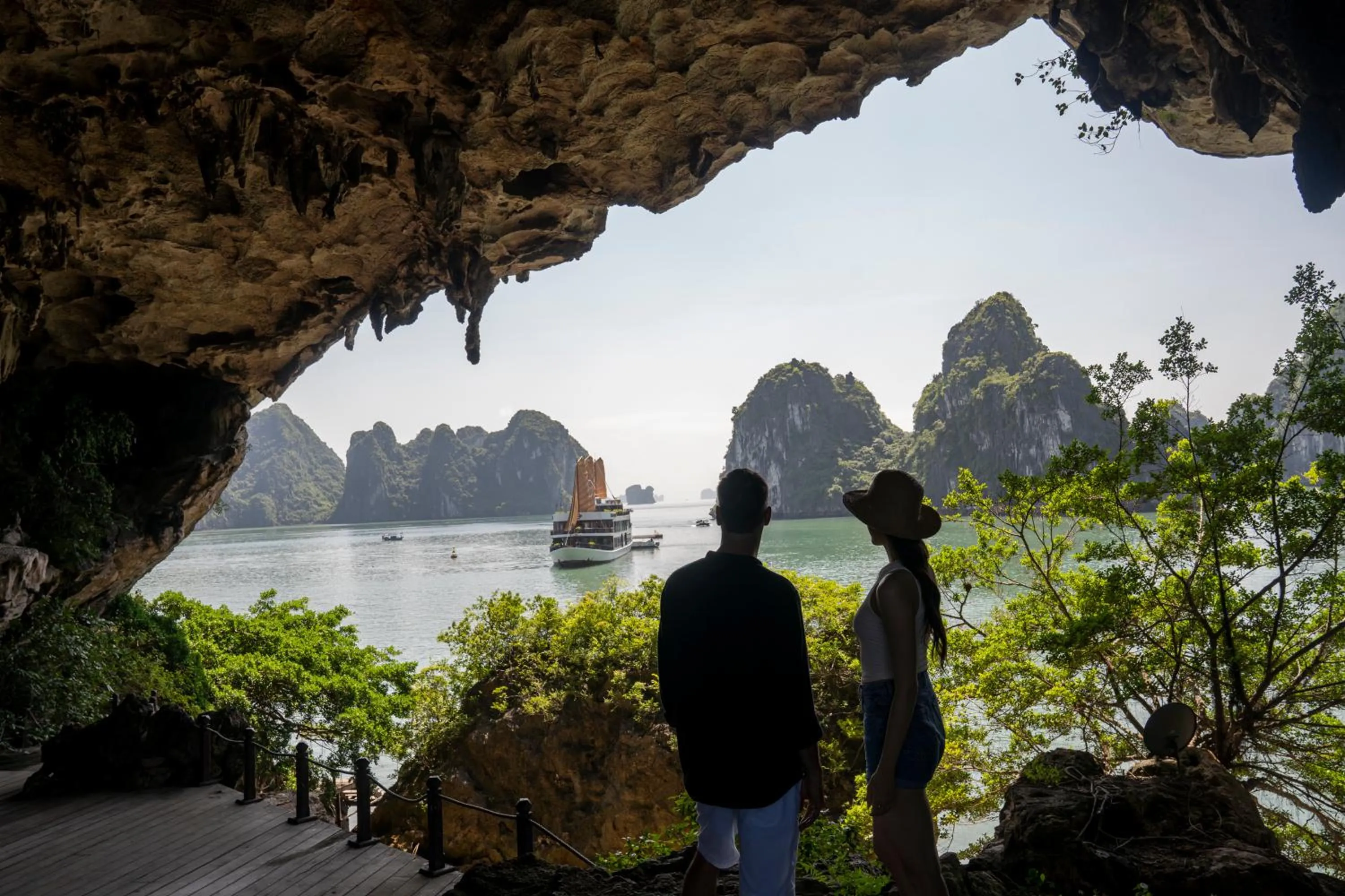 Natural landscape in Emperor Cruises Legacy Ha Long