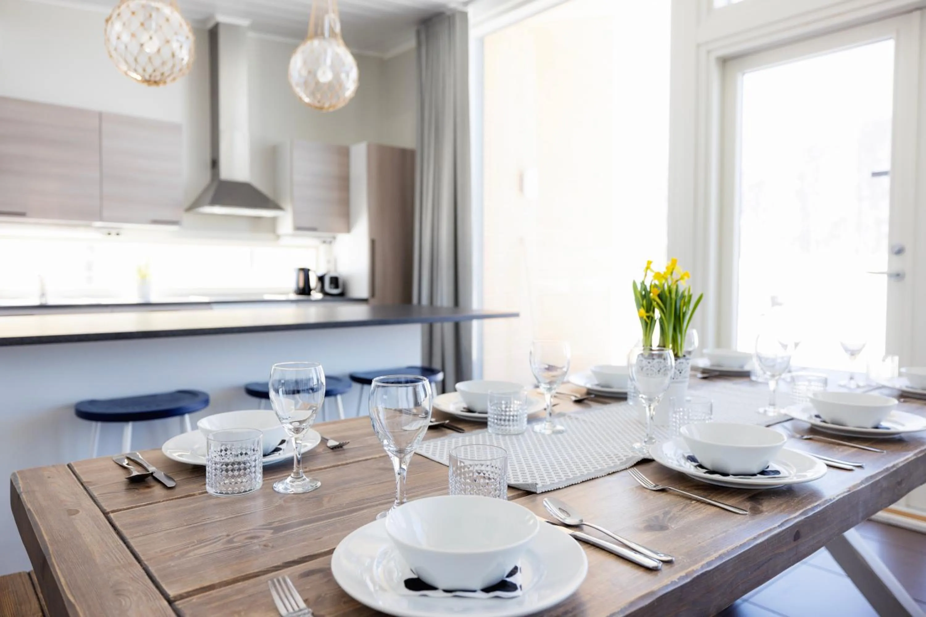 Kitchen or kitchenette in Nallikari Seaside Villas