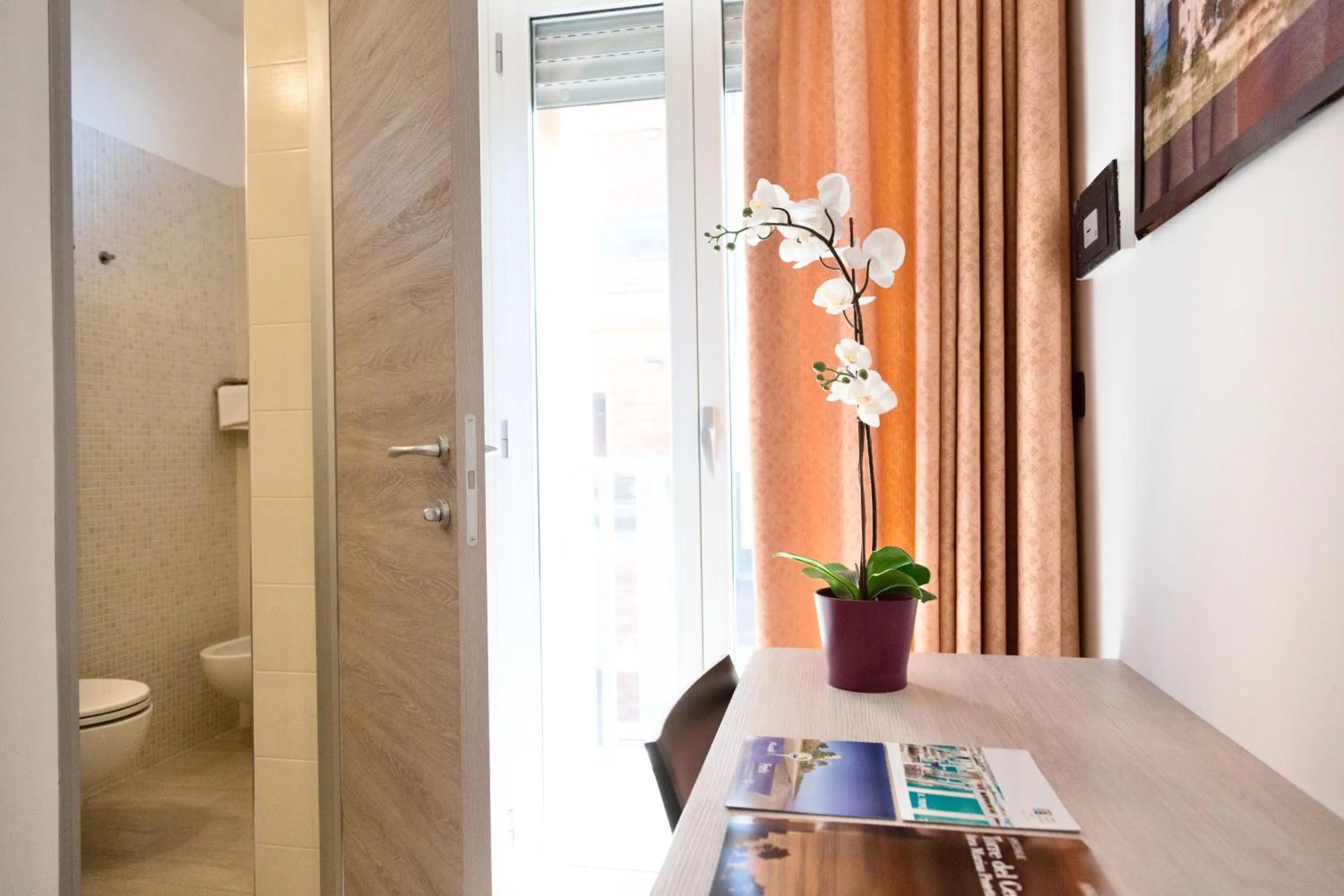 Bedroom in Hotel Saint Tropez - Pineto