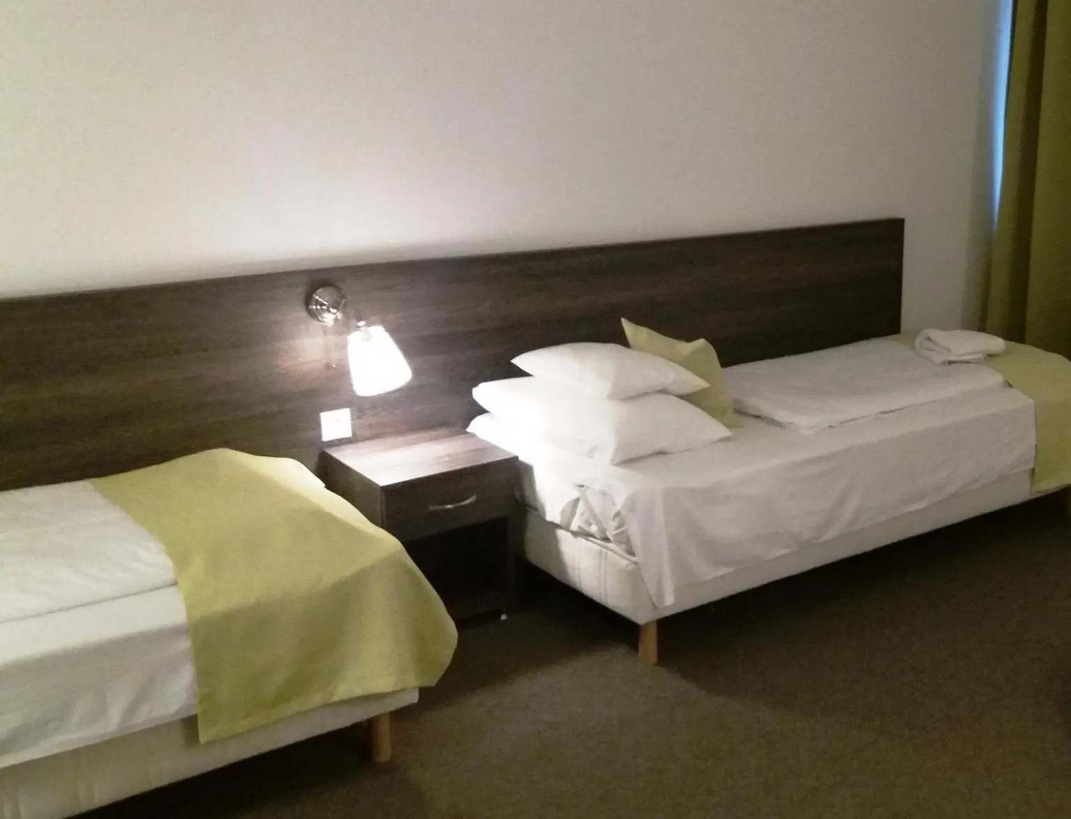 Photo of the whole room, Bed in Oázis Wellness Panzio