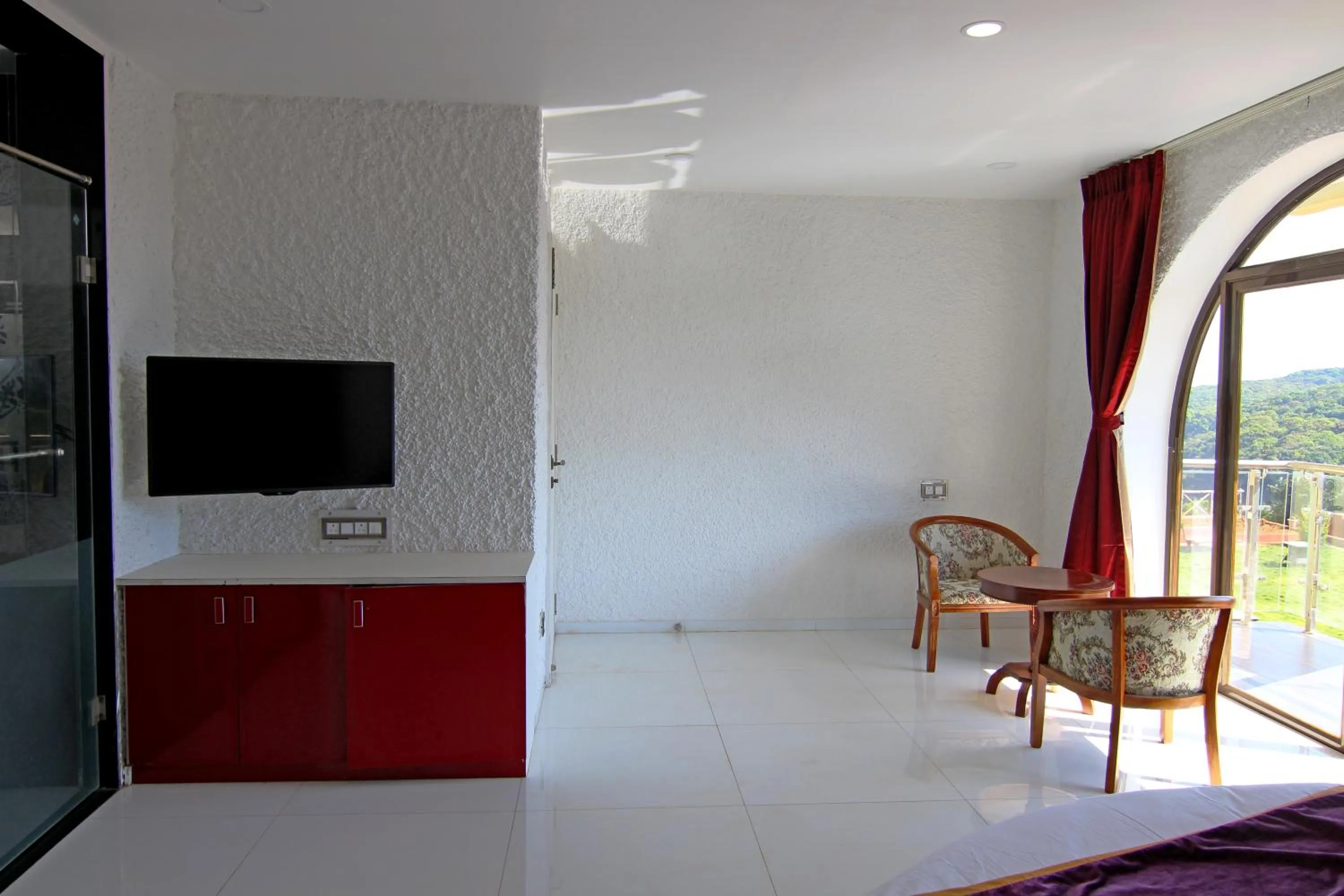 TV and multimedia in Forest County Resort Mahabaleshwar