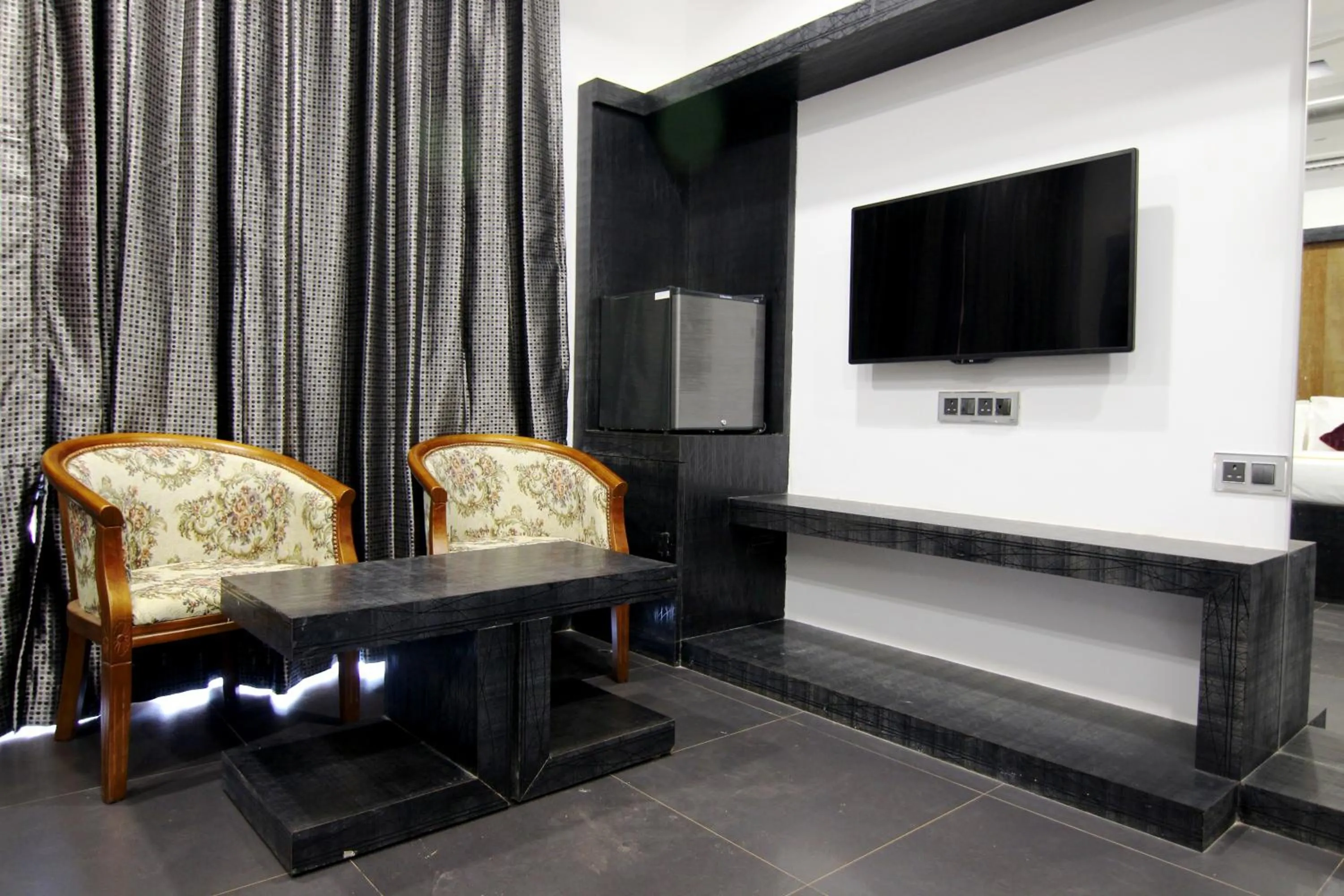 TV and multimedia in Forest County Resort Mahabaleshwar