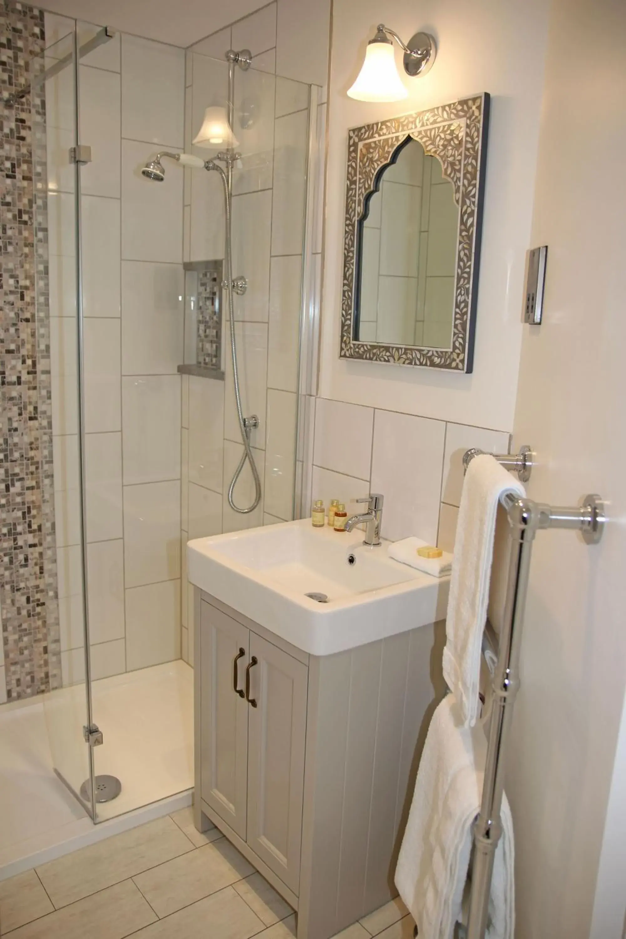 Superior King Room - single occupancy in The Eagle House Hotel Superior King Room - single occupancy in The Eagle House Hotel