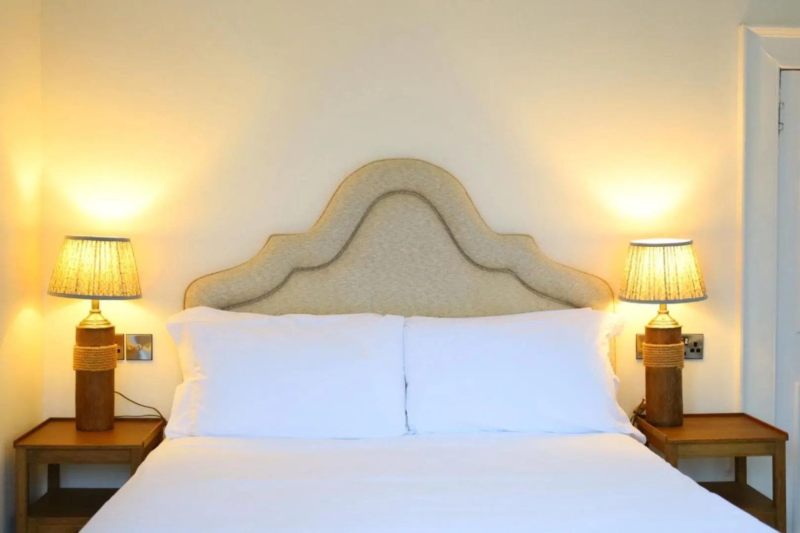 Bed in The Eagle House Hotel