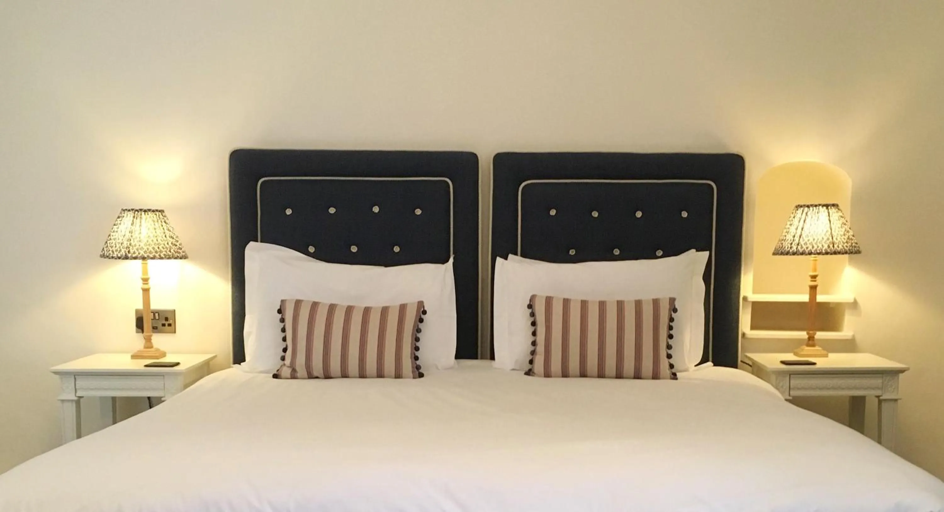 Bed in The Eagle House Hotel