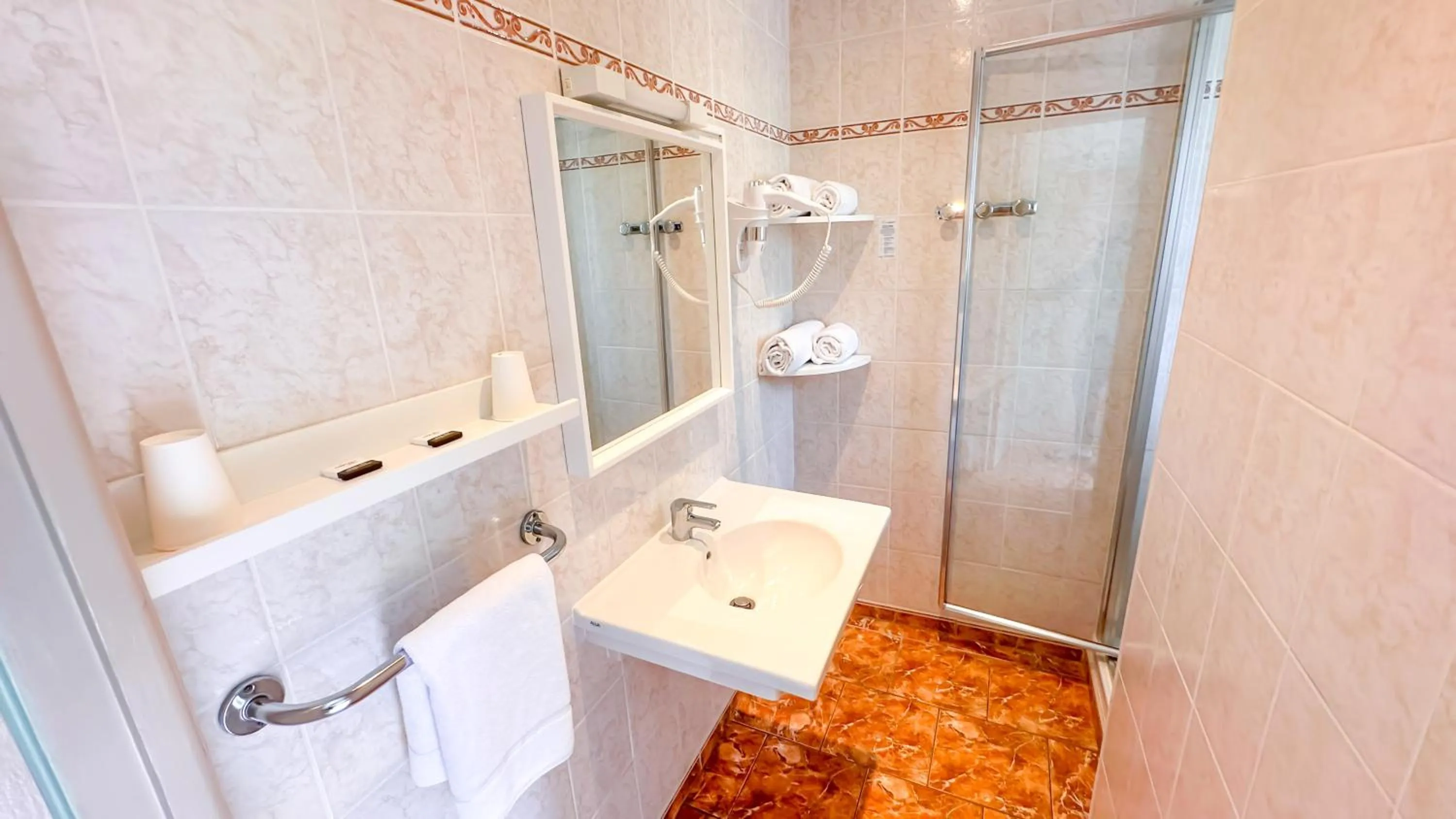 Bathroom in Hotel Les Rocailles