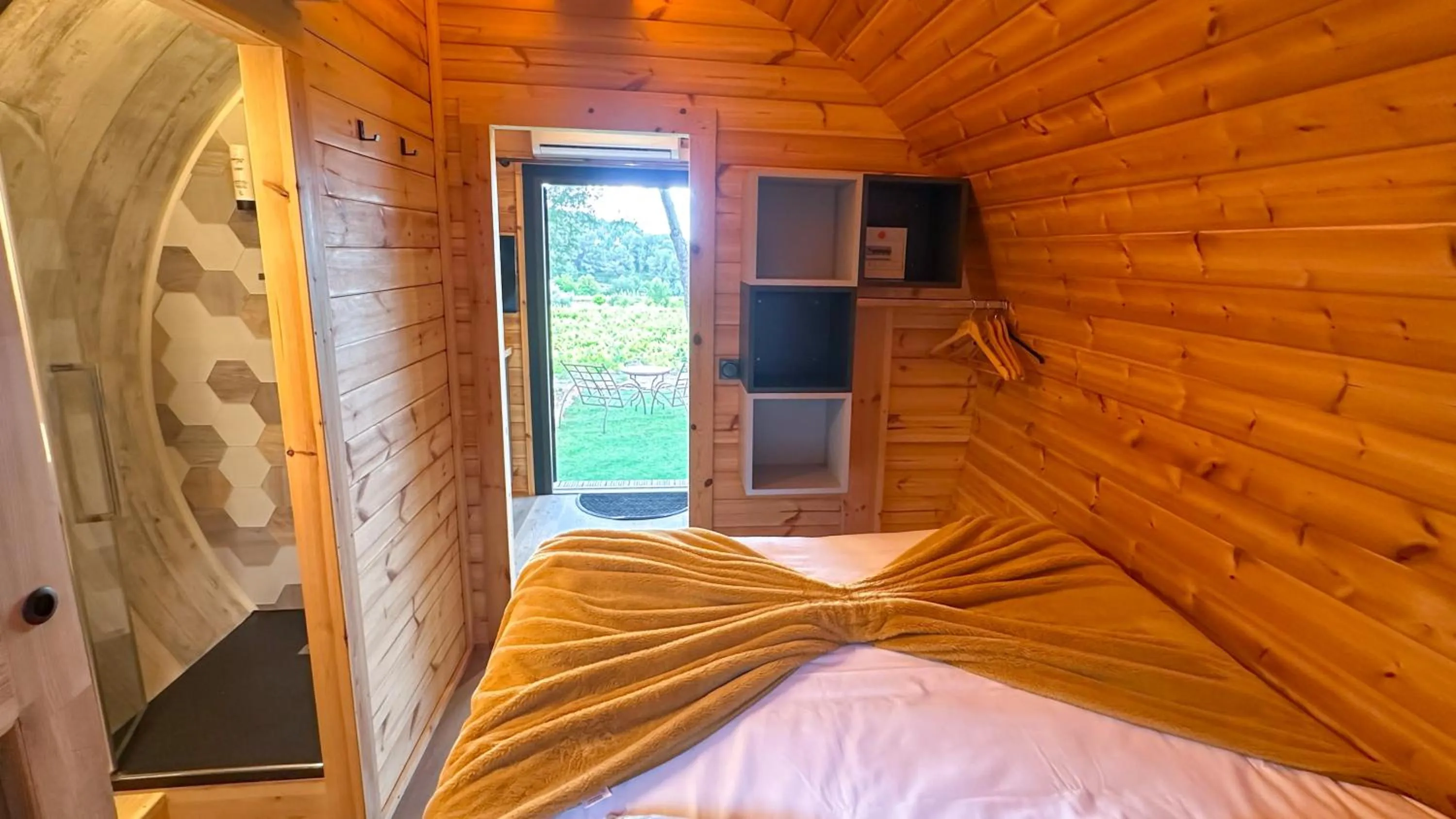 Natural landscape, Bed in Hotel Les Rocailles