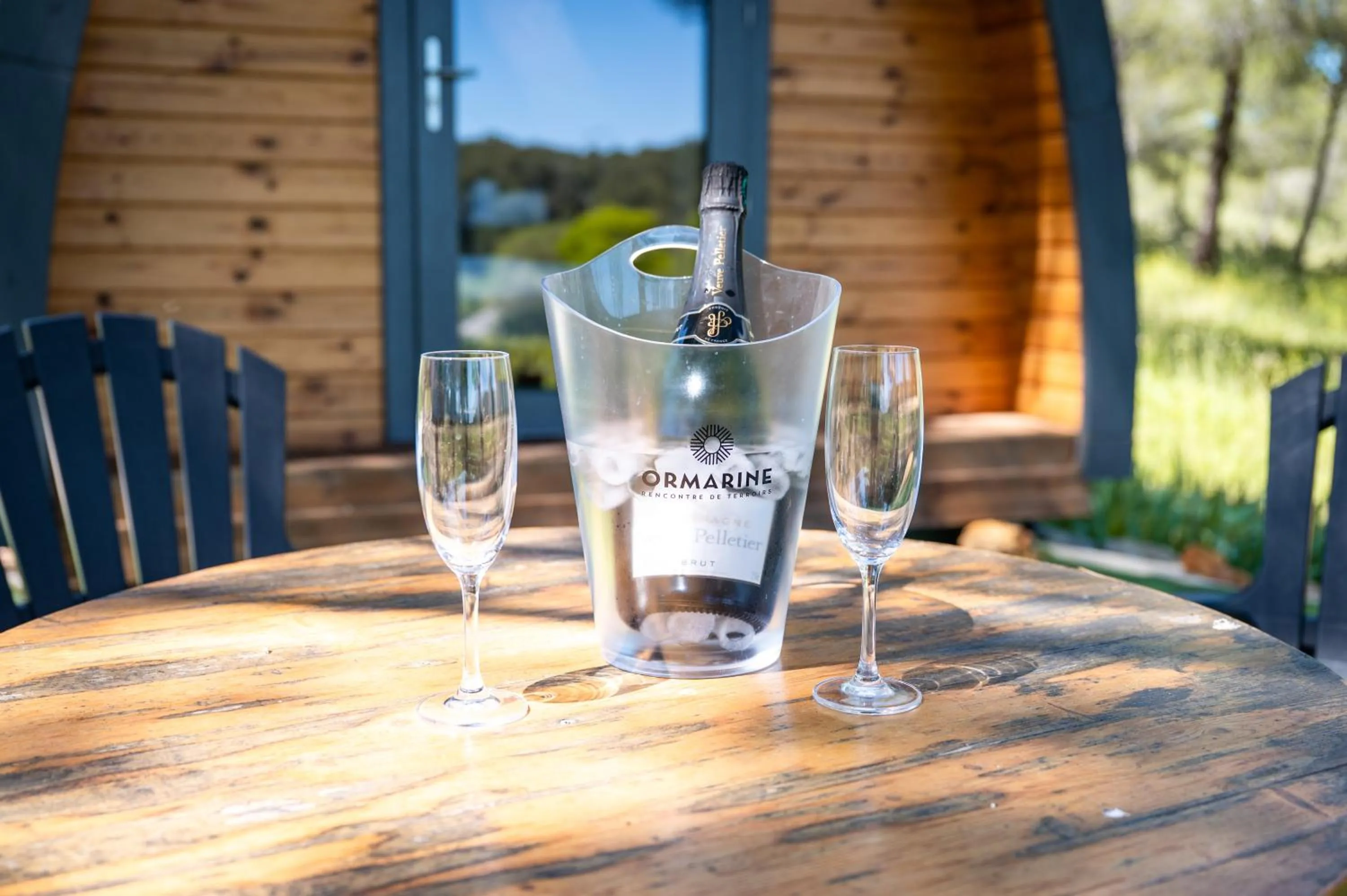 Patio in Hotel Les Rocailles