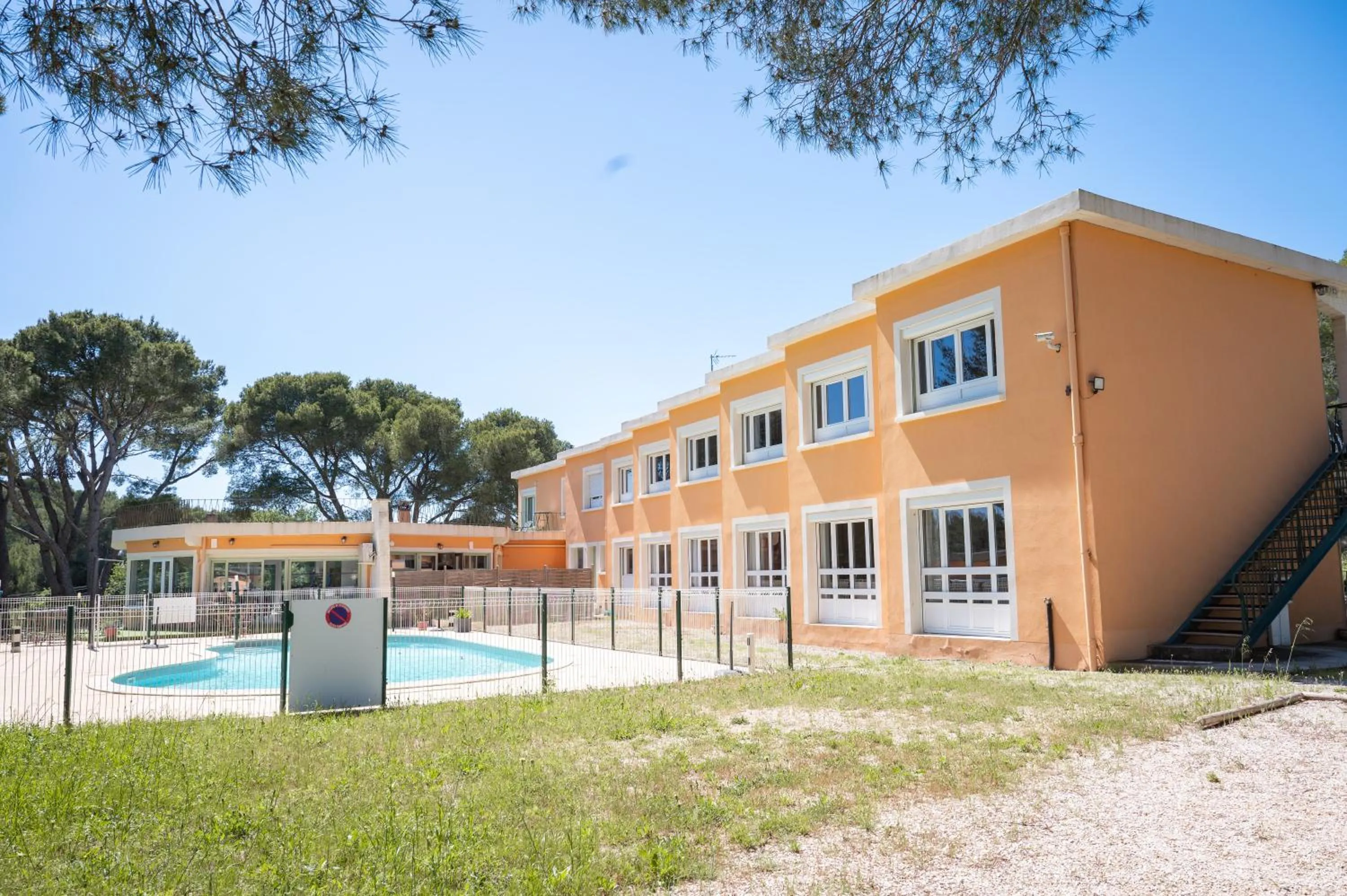 Property building in Hotel Les Rocailles