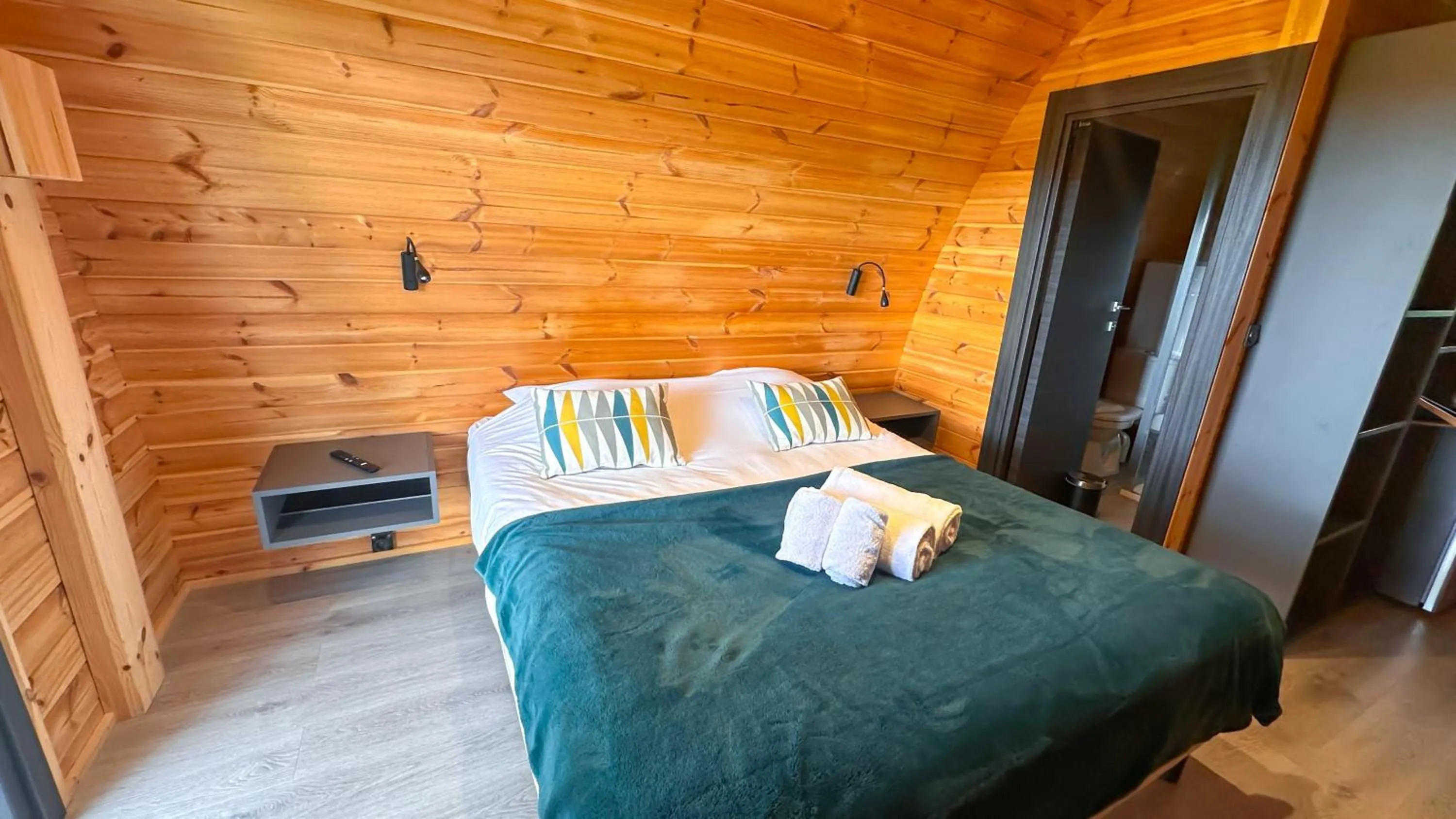 Bed in Hotel Les Rocailles