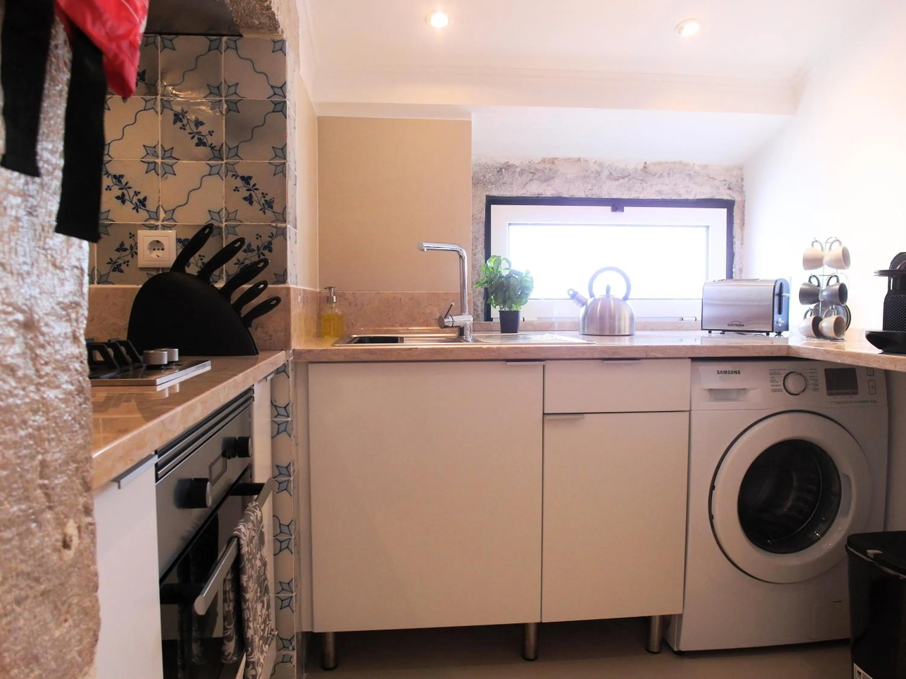 Kitchen or kitchenette in AlfamaSweethome 1