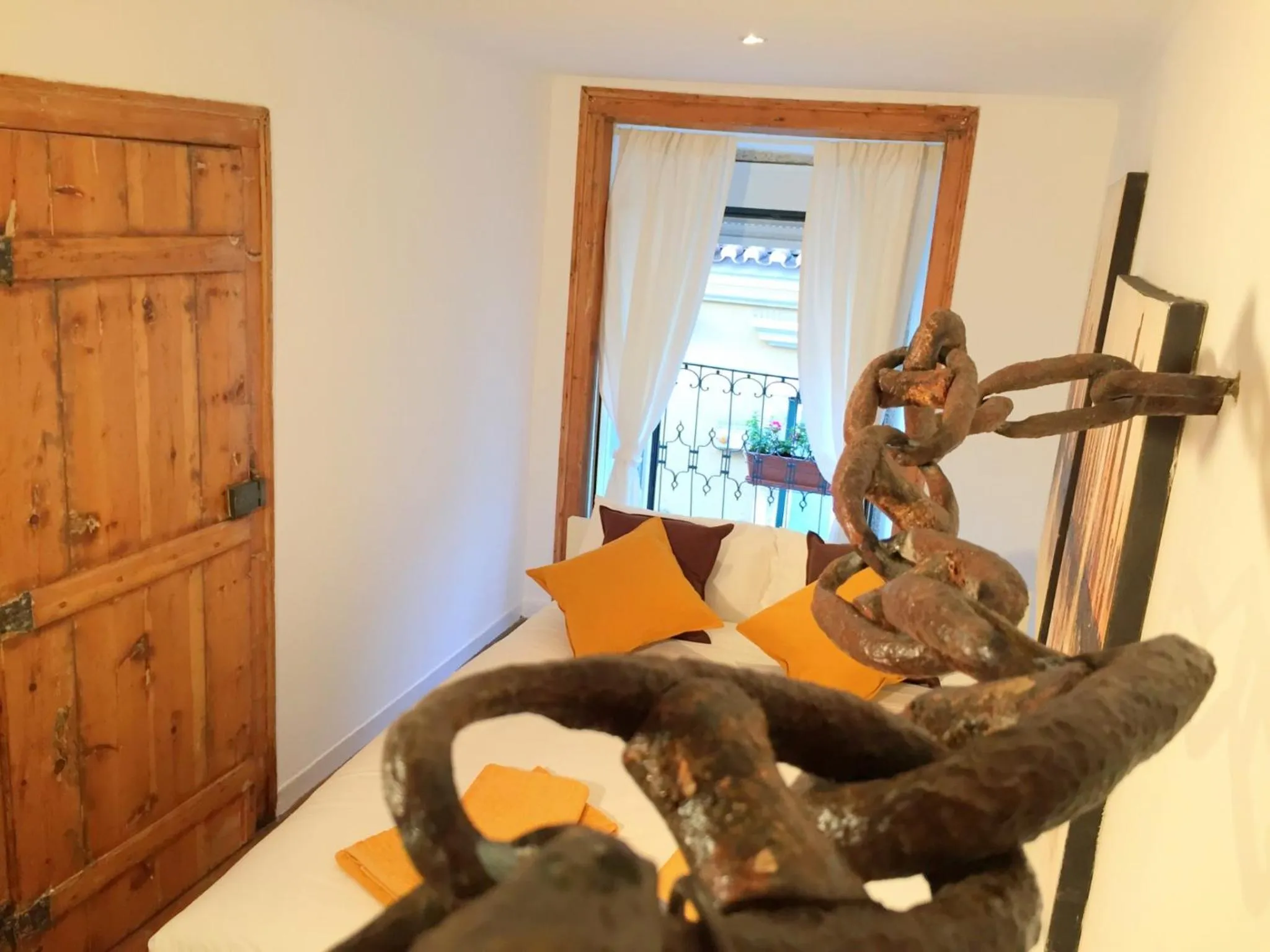 Photo of the whole room in BairroSweethome