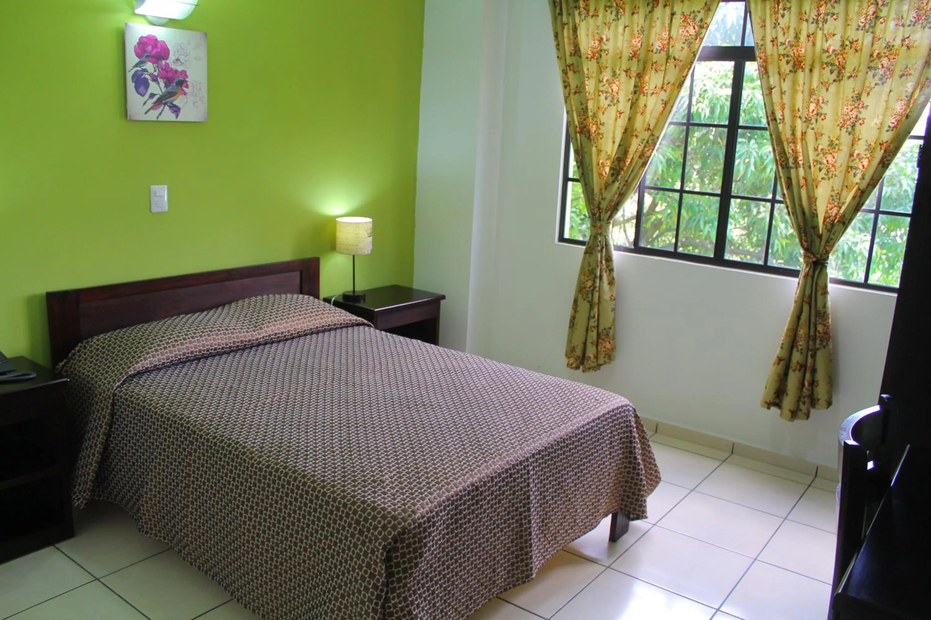 Bed in Hostal de Asturias