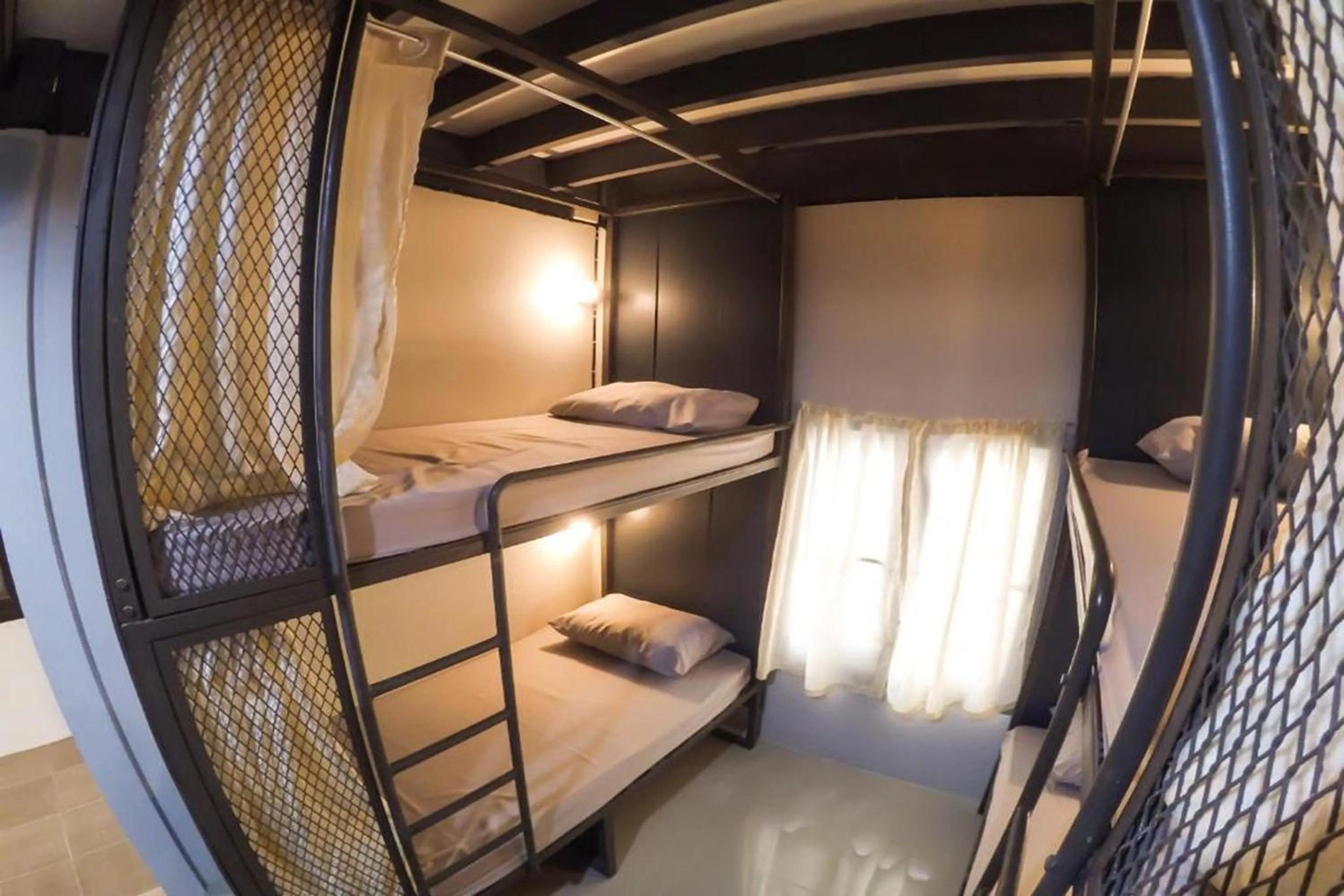 Bedroom, Bed in Urban Bed