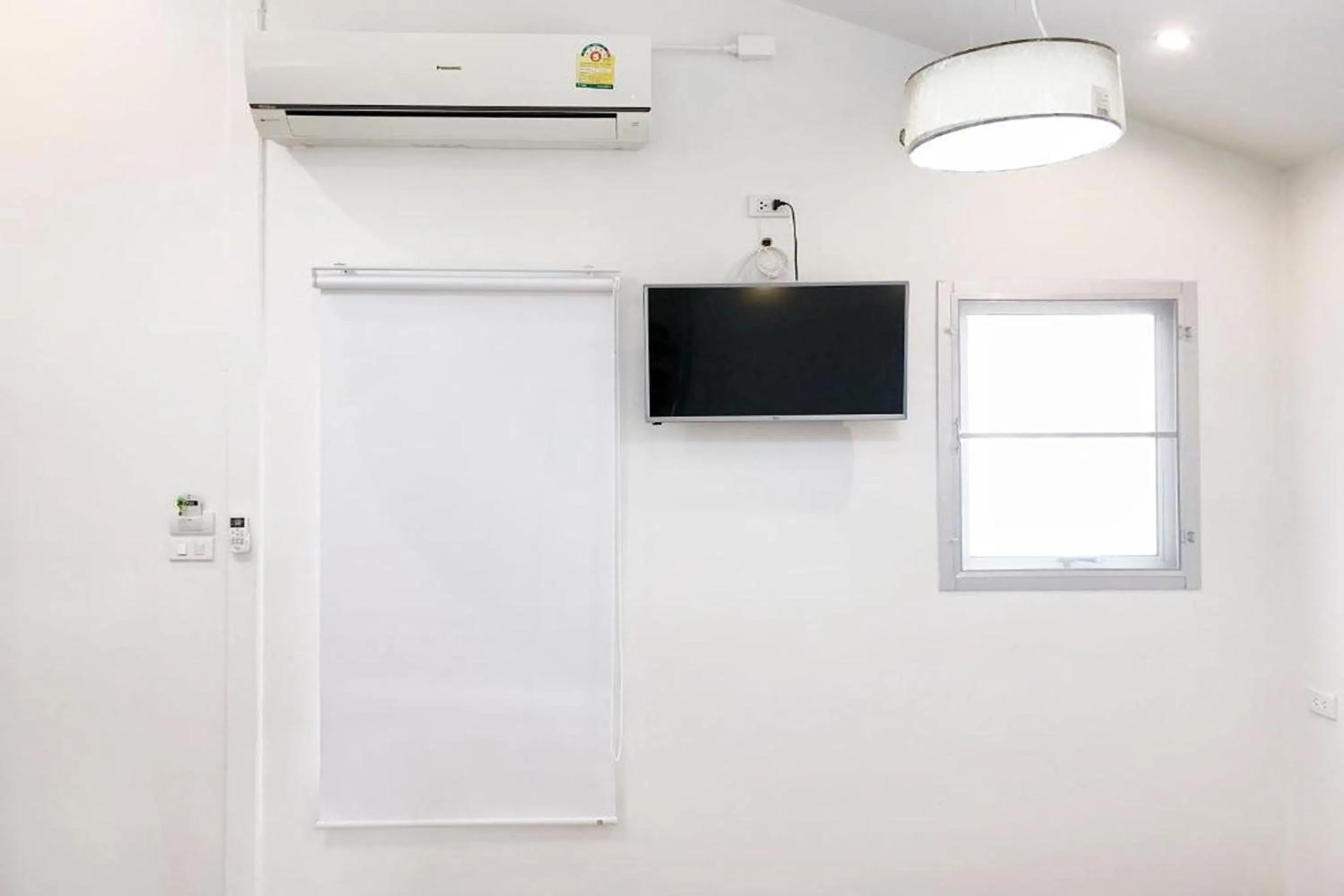 TV and multimedia in Urban Bed