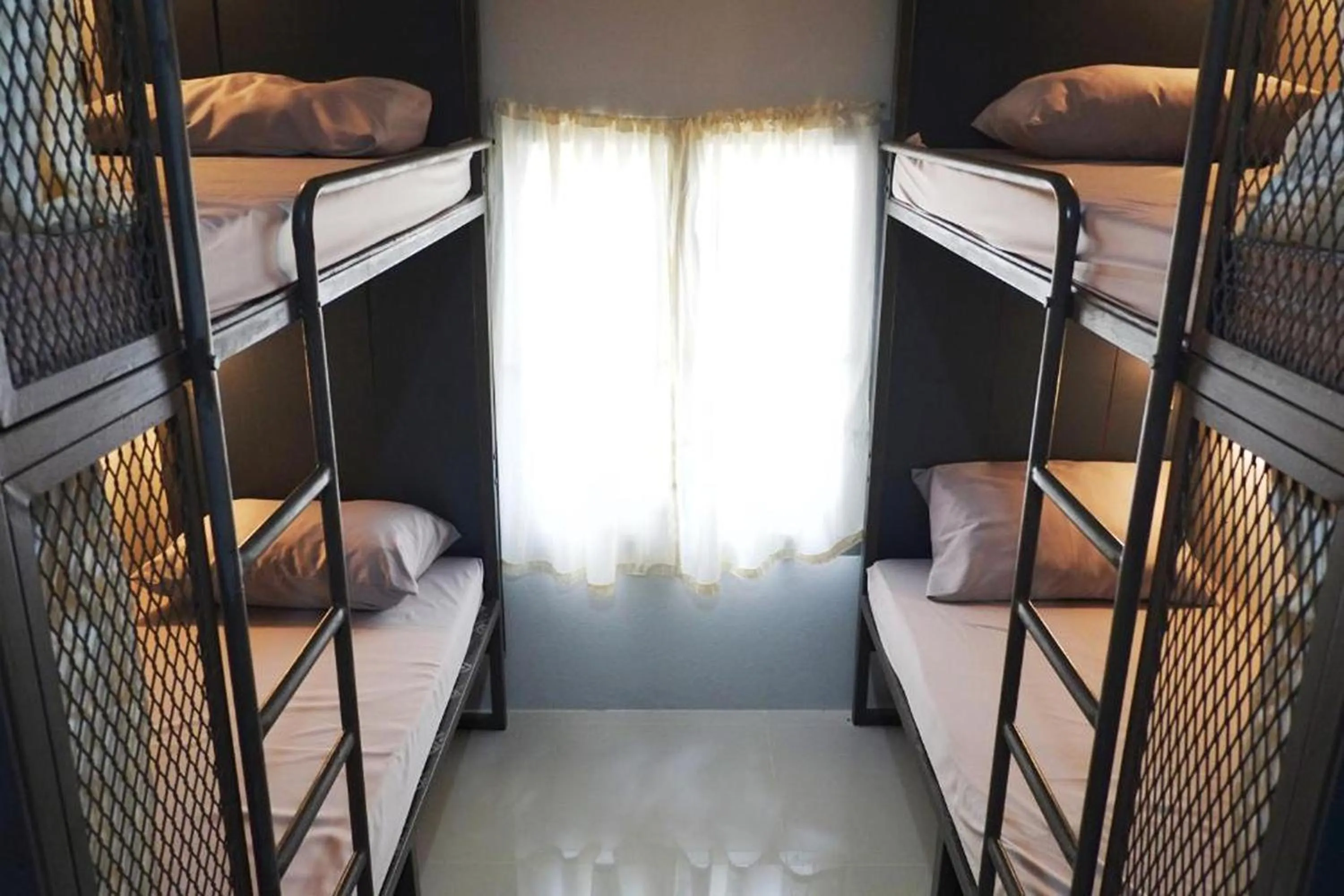 Bedroom, Bed in Urban Bed