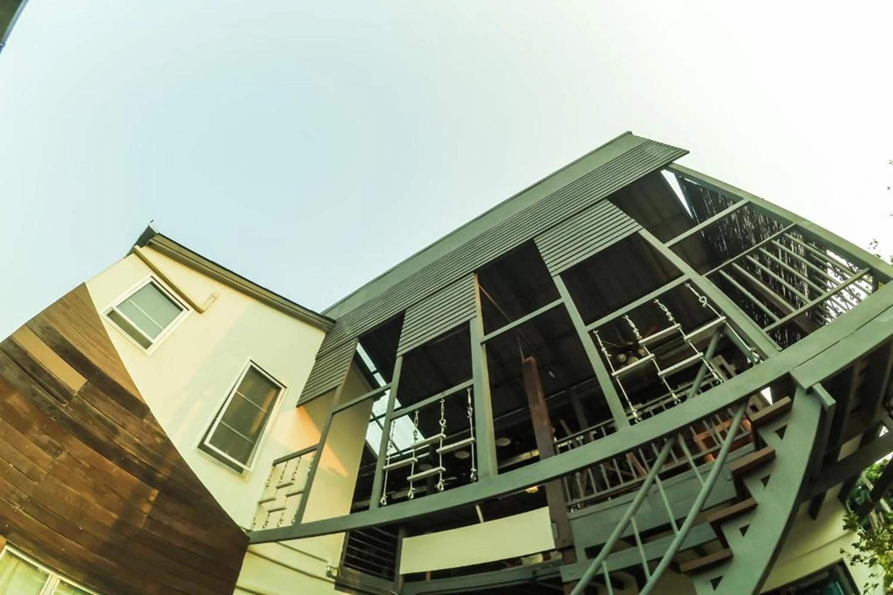 Property building in Urban Bed