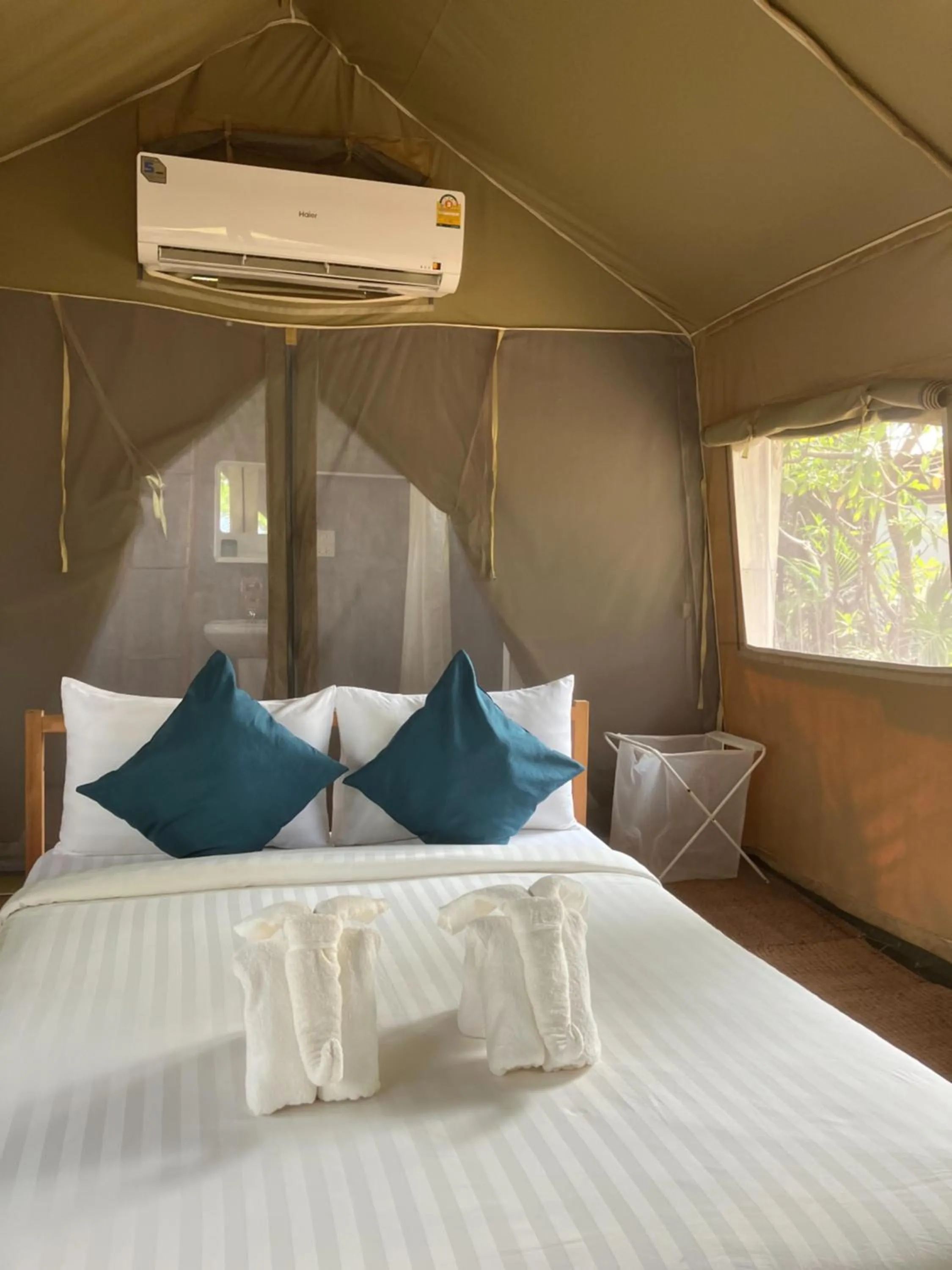 View (from property/room), Bed in Naivacha Tent Koh Mak