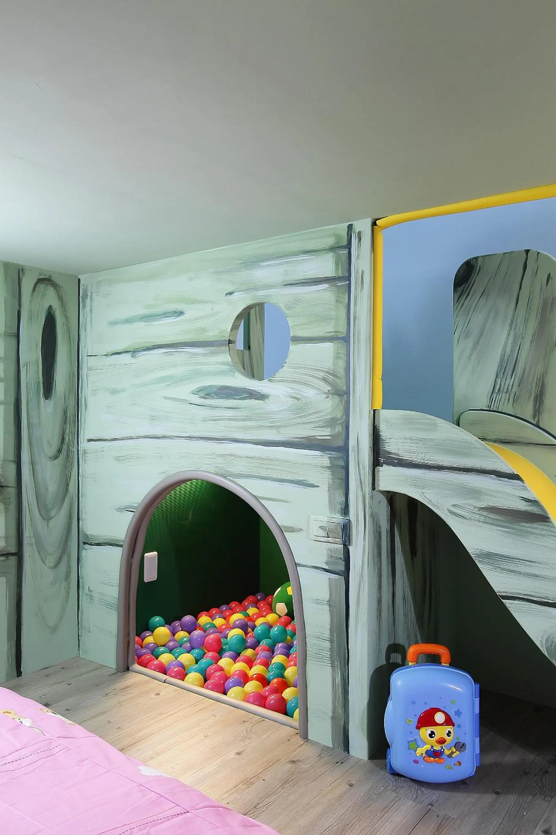 Decorative detail, Bed in Jack Castle