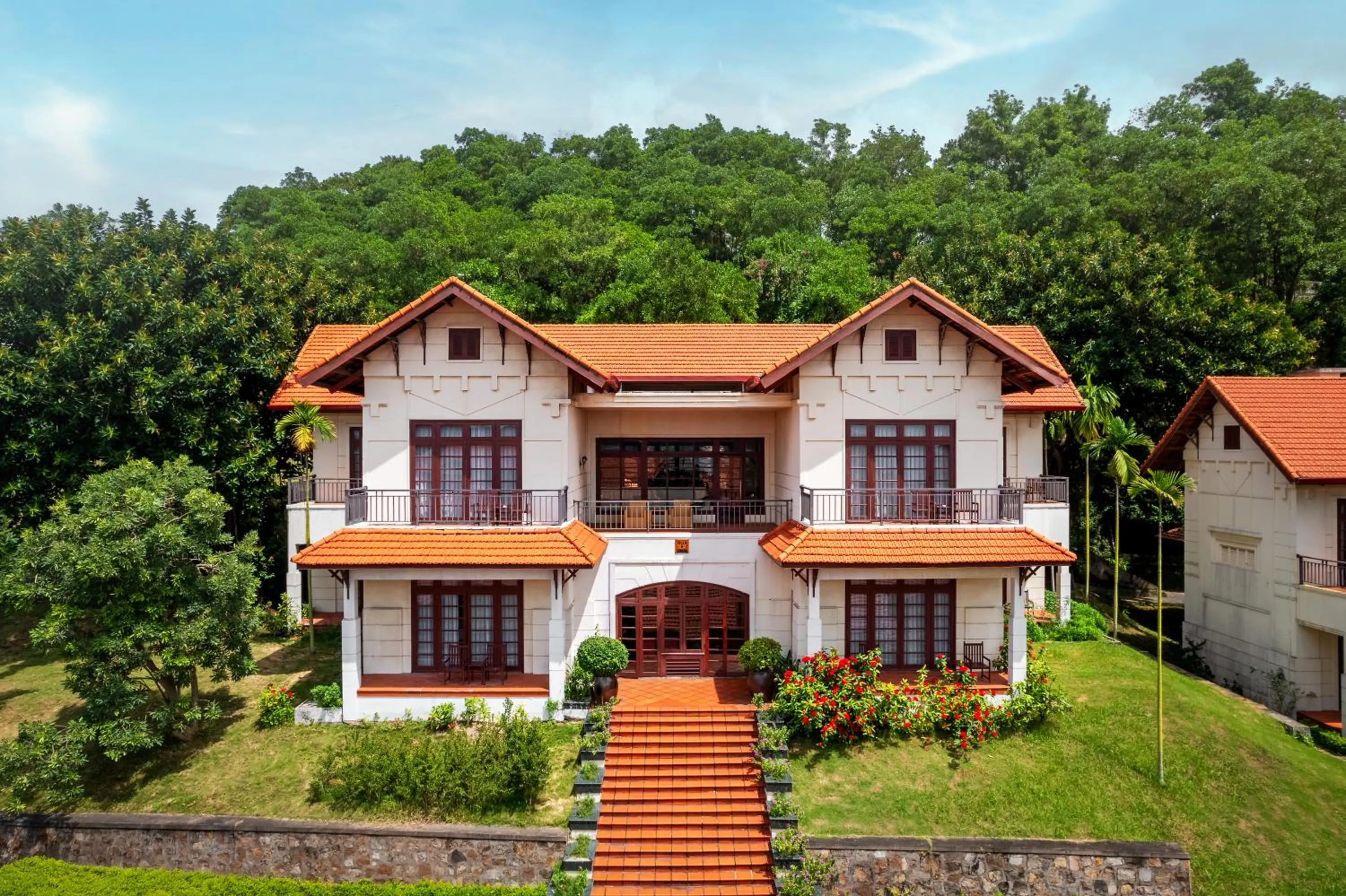 Property building in Tuan Chau Resort Ha Long