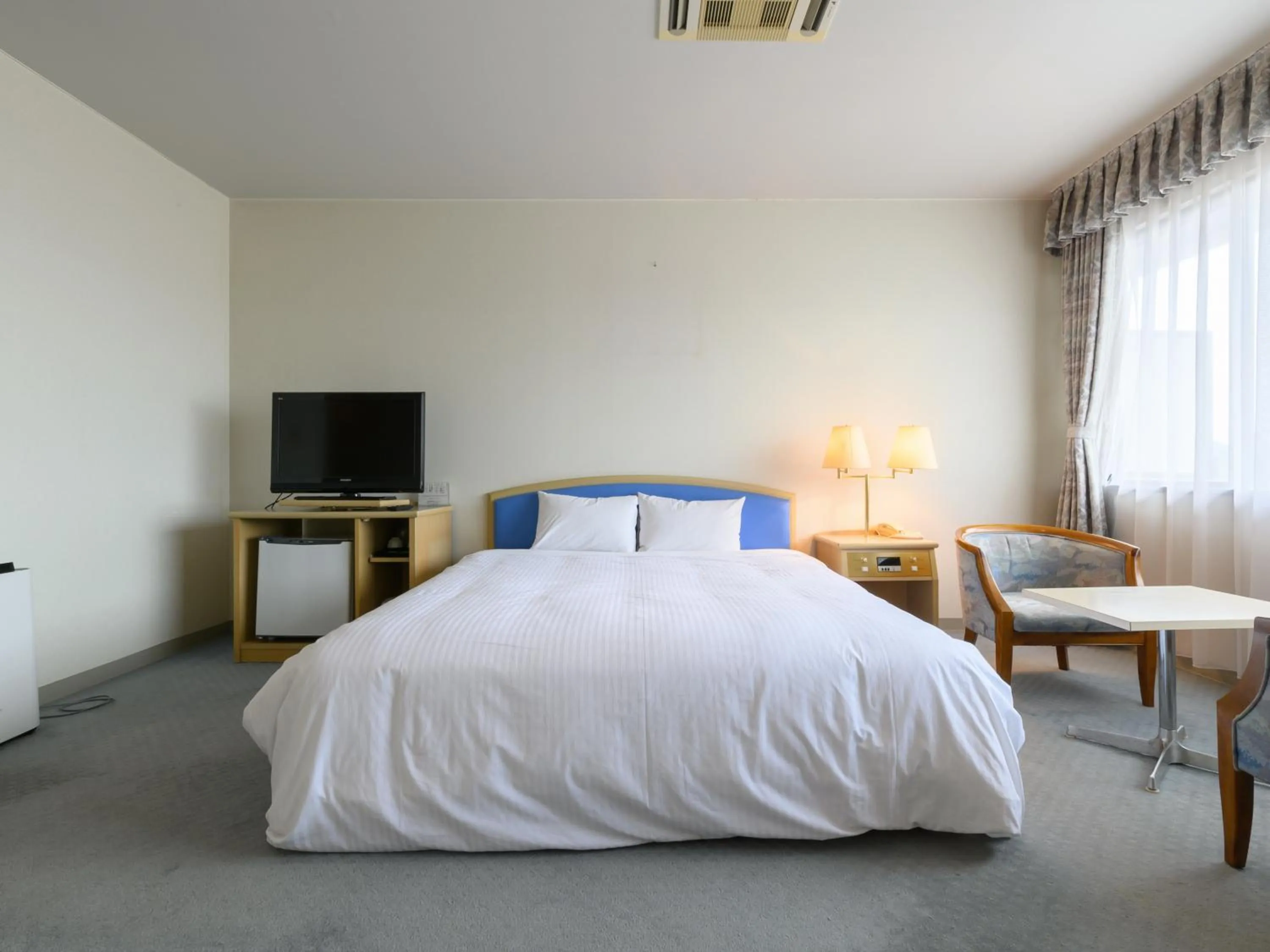 Photo of the whole room, Bed in Tabist Katahara Resort Gamagori