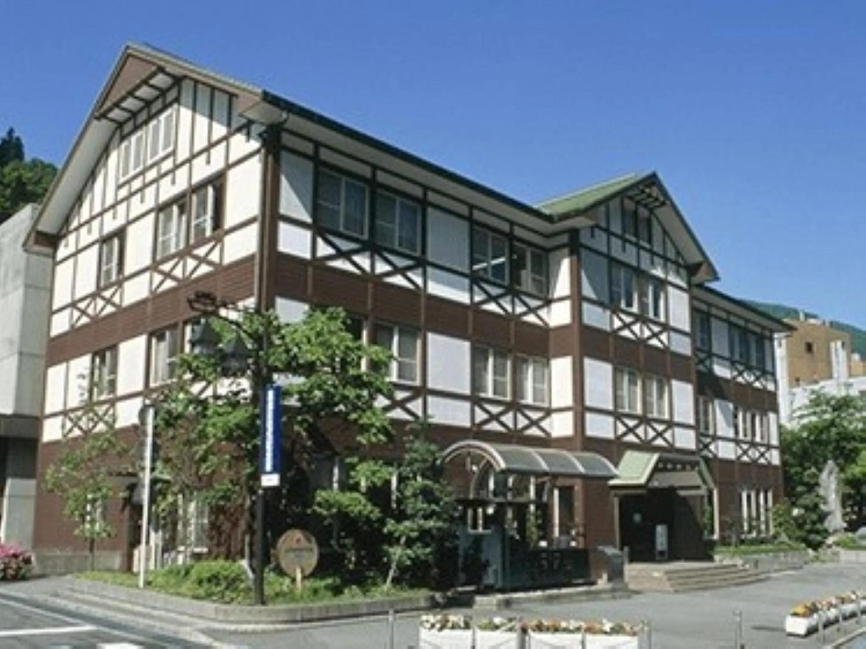 Nearby landmark in Ooedo Onsen Monogatari Unazuki Grand Hotel