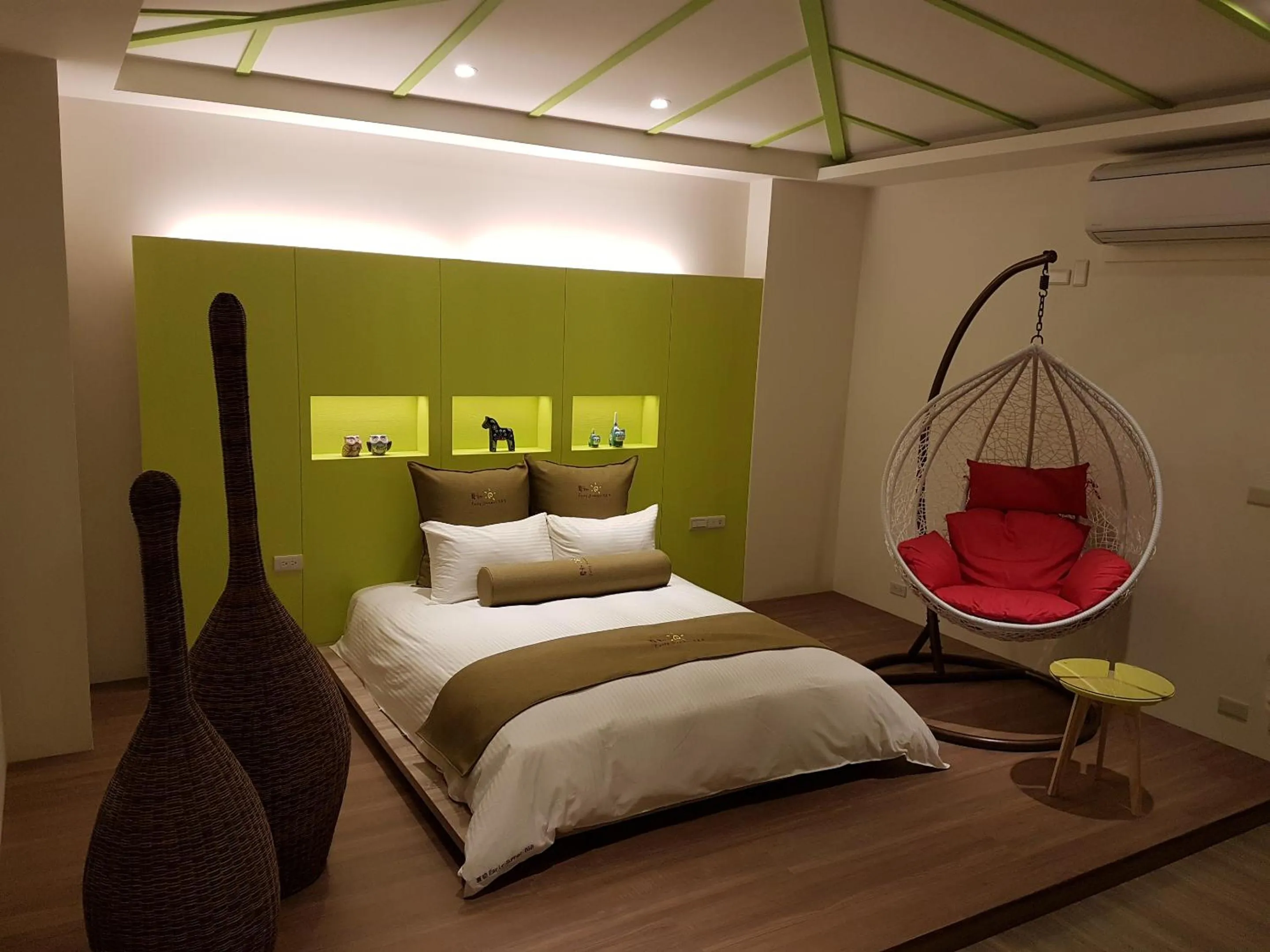 Garden, Bed in Early Summer