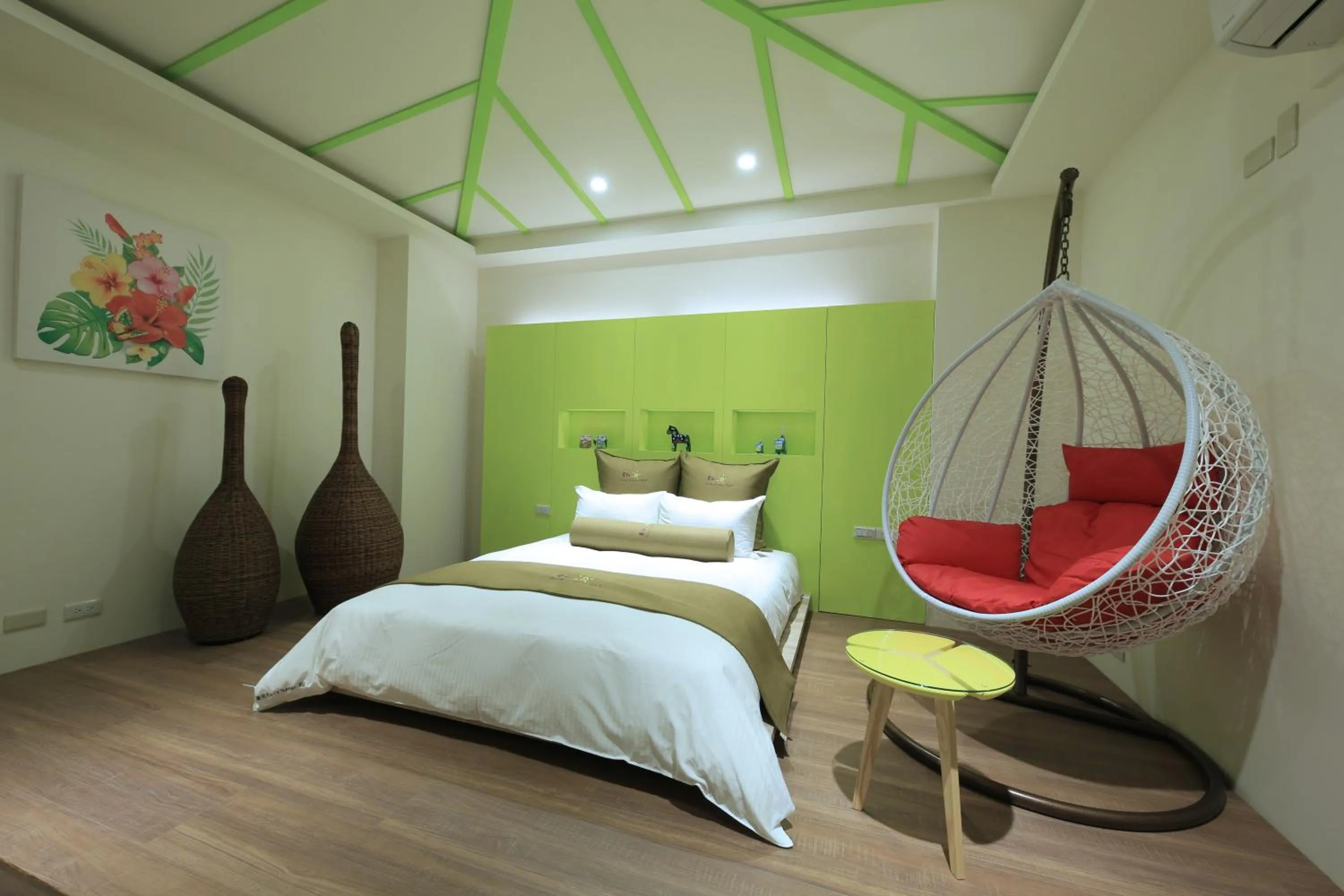 Photo of the whole room, Bed in Early Summer