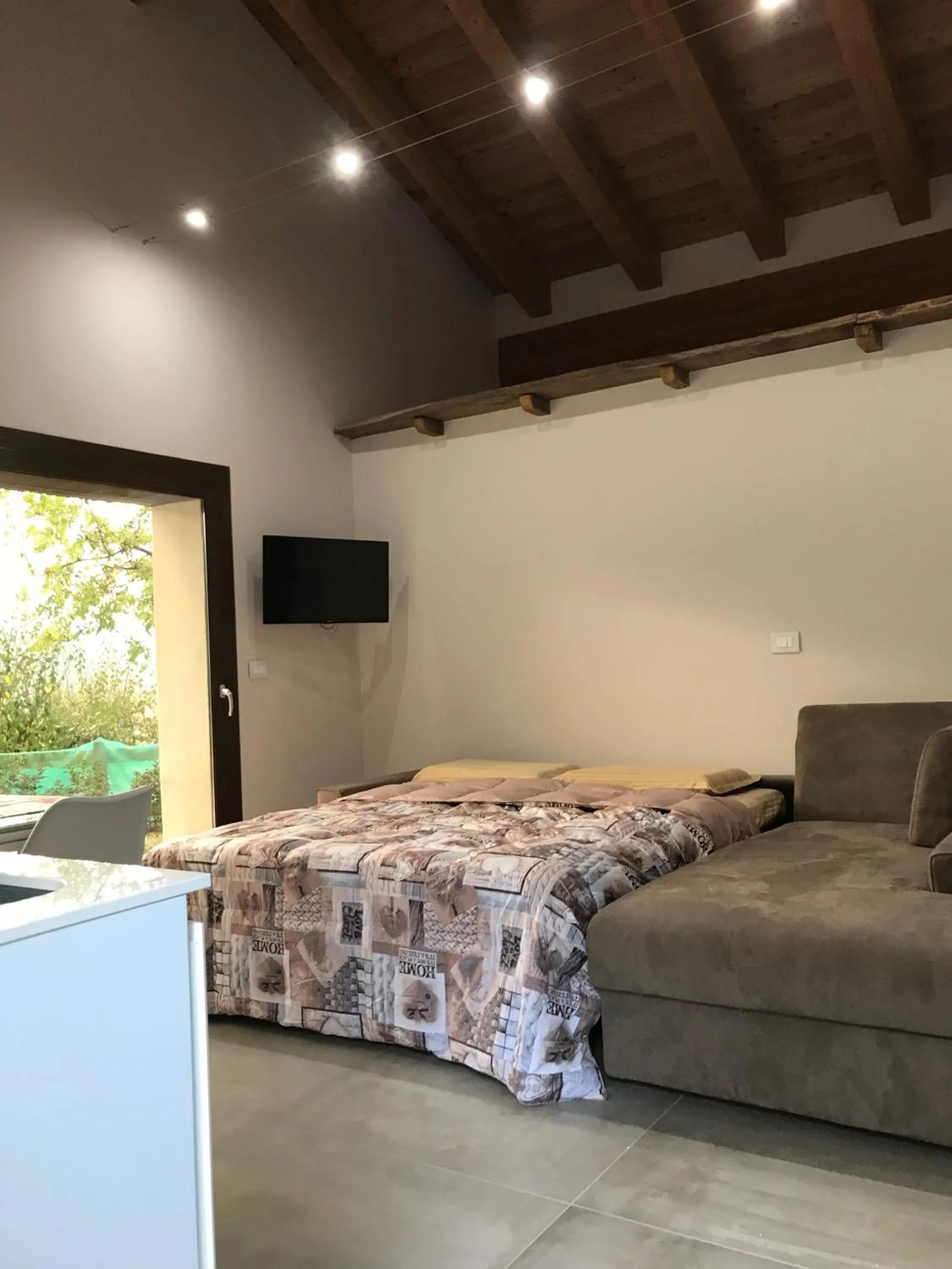 Kitchen or kitchenette, Bed in L'armonia della natura