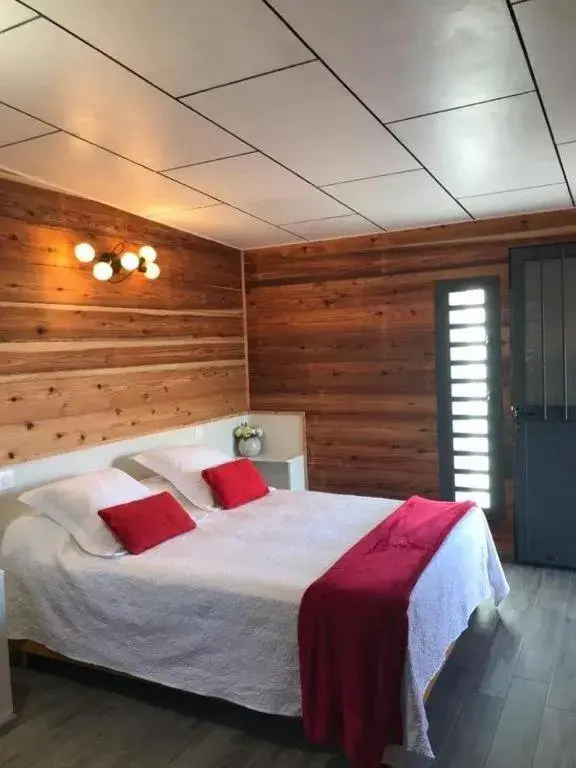 Large Garden View Room with private bathroom and WC in Villa Niagara avec Spa Large Garden View Room with private bathroom and WC in Villa Niagara avec Spa