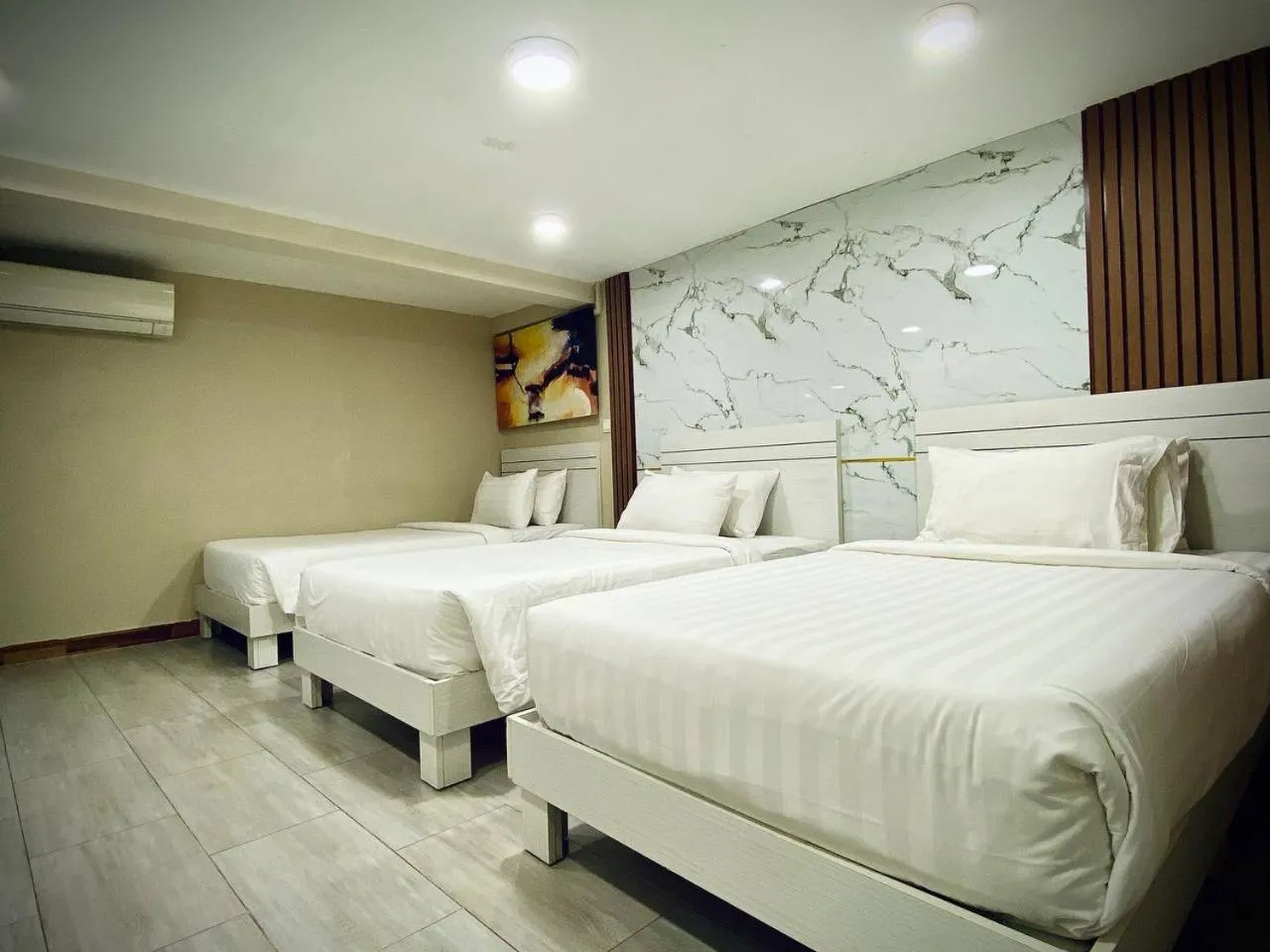 Bedroom, Bed in DE Hotel