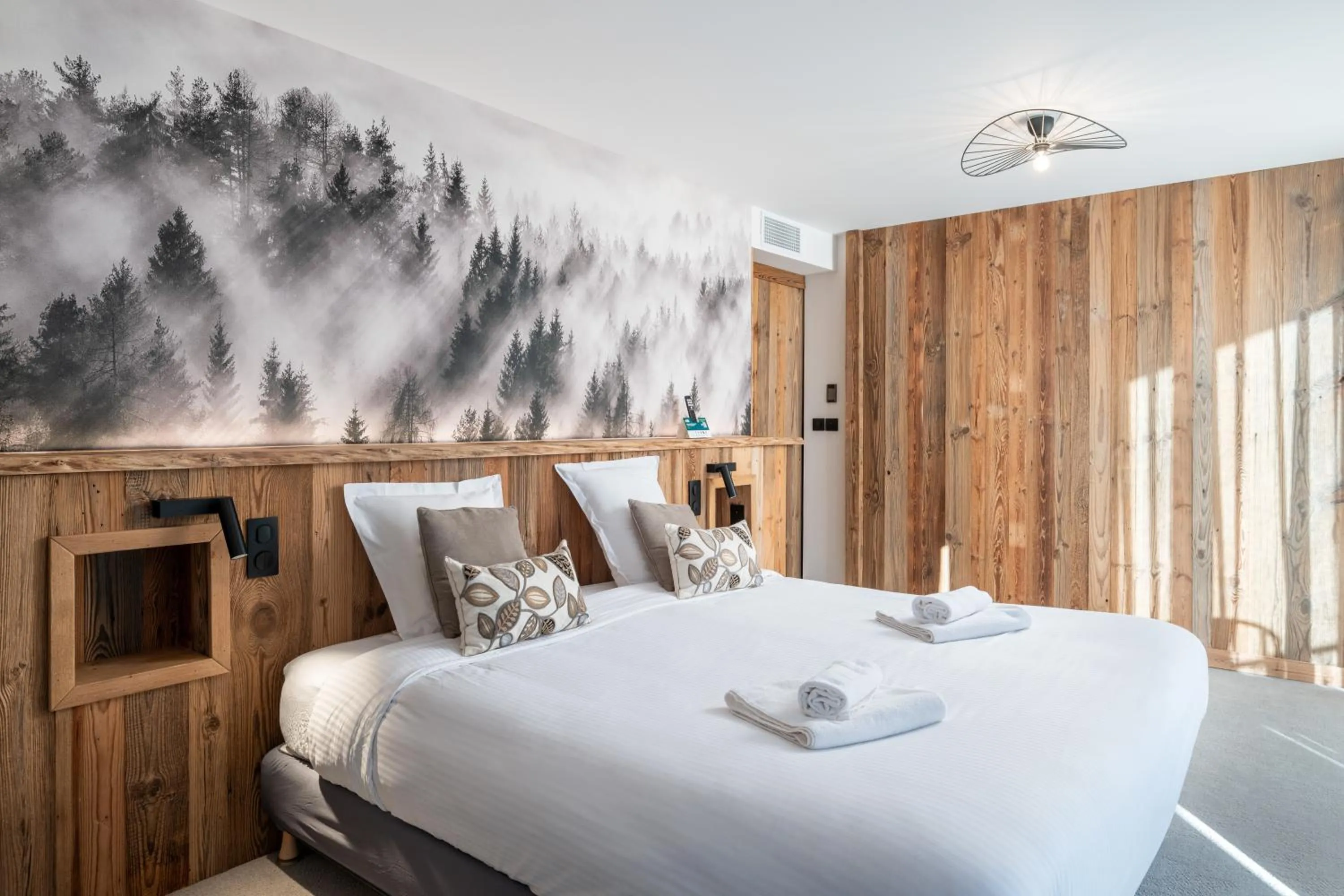 Bed in Logis La Résidence