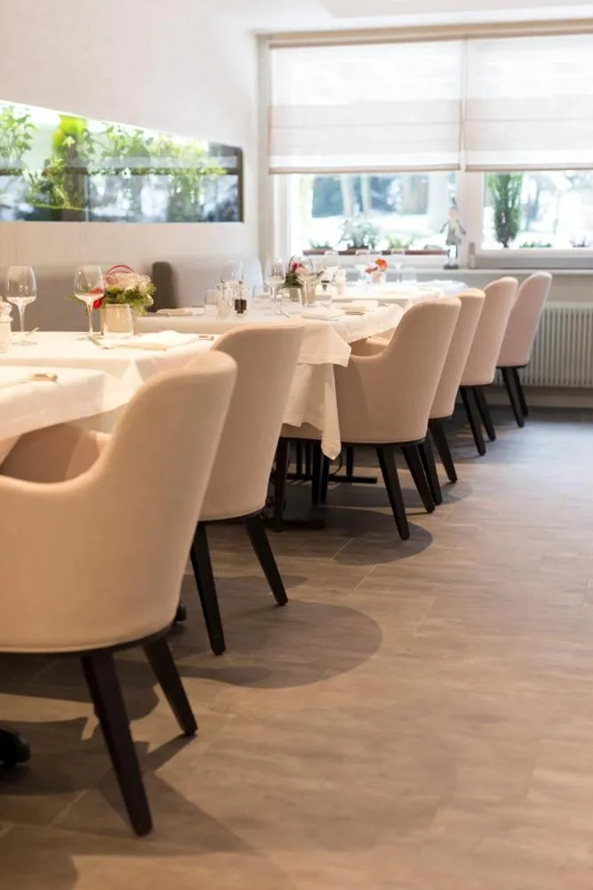 Restaurant/places to eat in Logis La Résidence