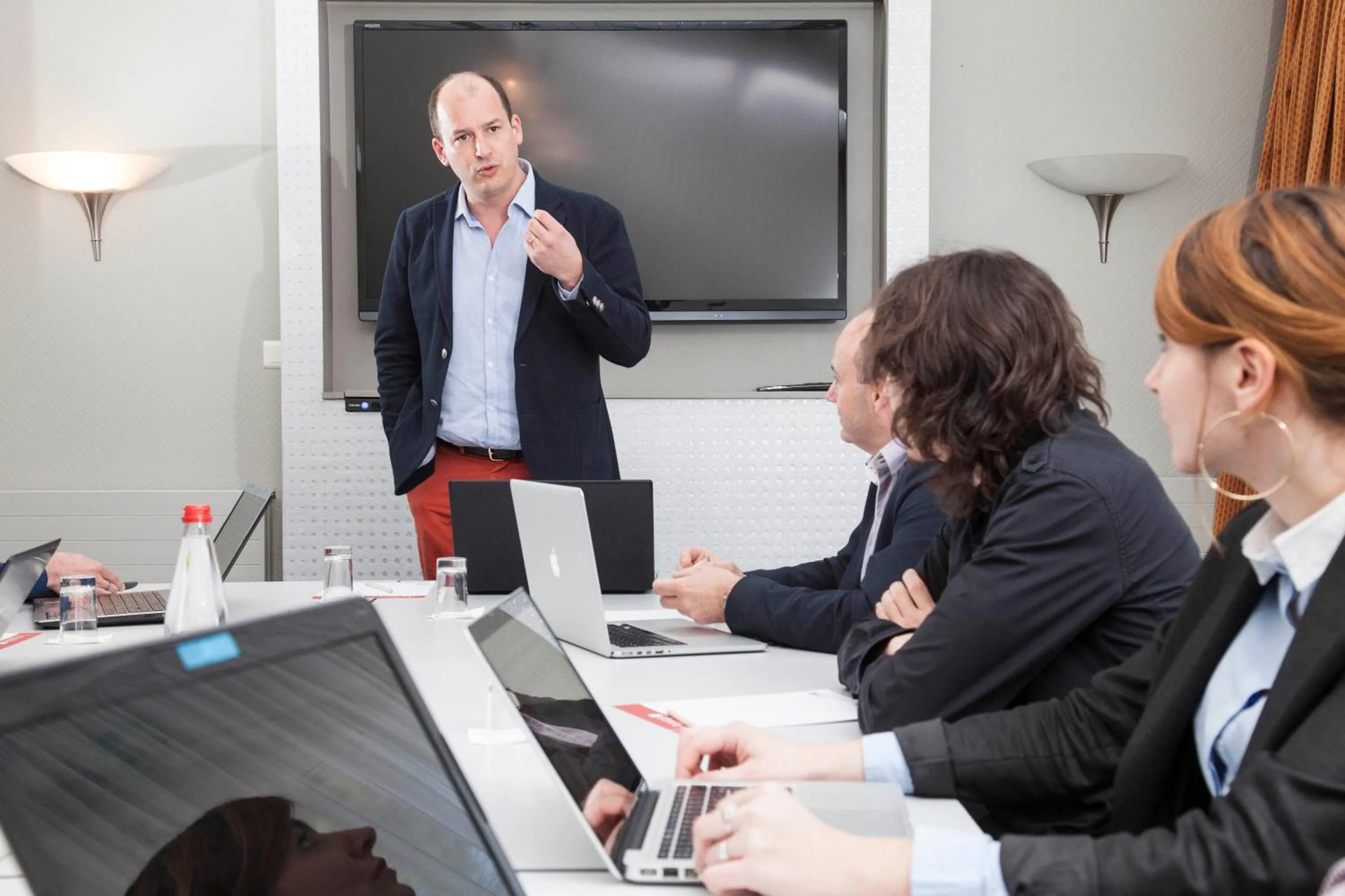 Meeting/conference room in Logis LE RABELAIS Hôtel- Restaurant - SPA