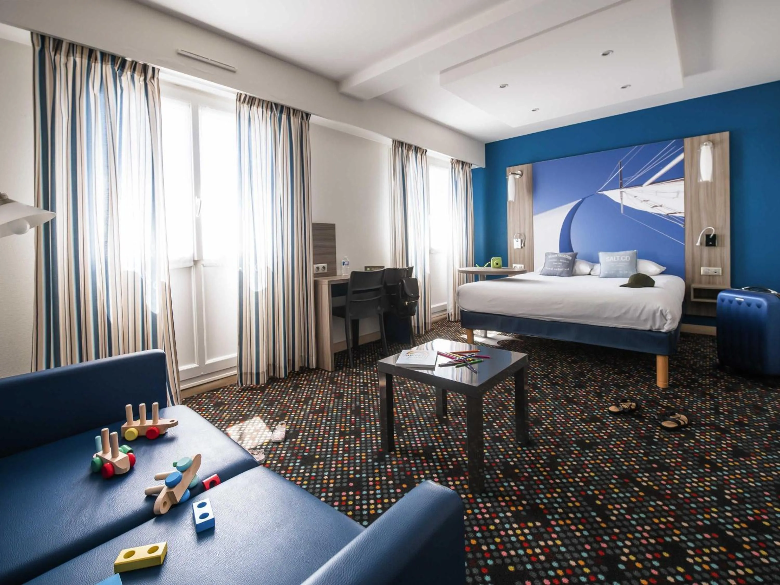 Bedroom, Bed in ibis Styles St Gilles Croix de Vie centre-ville