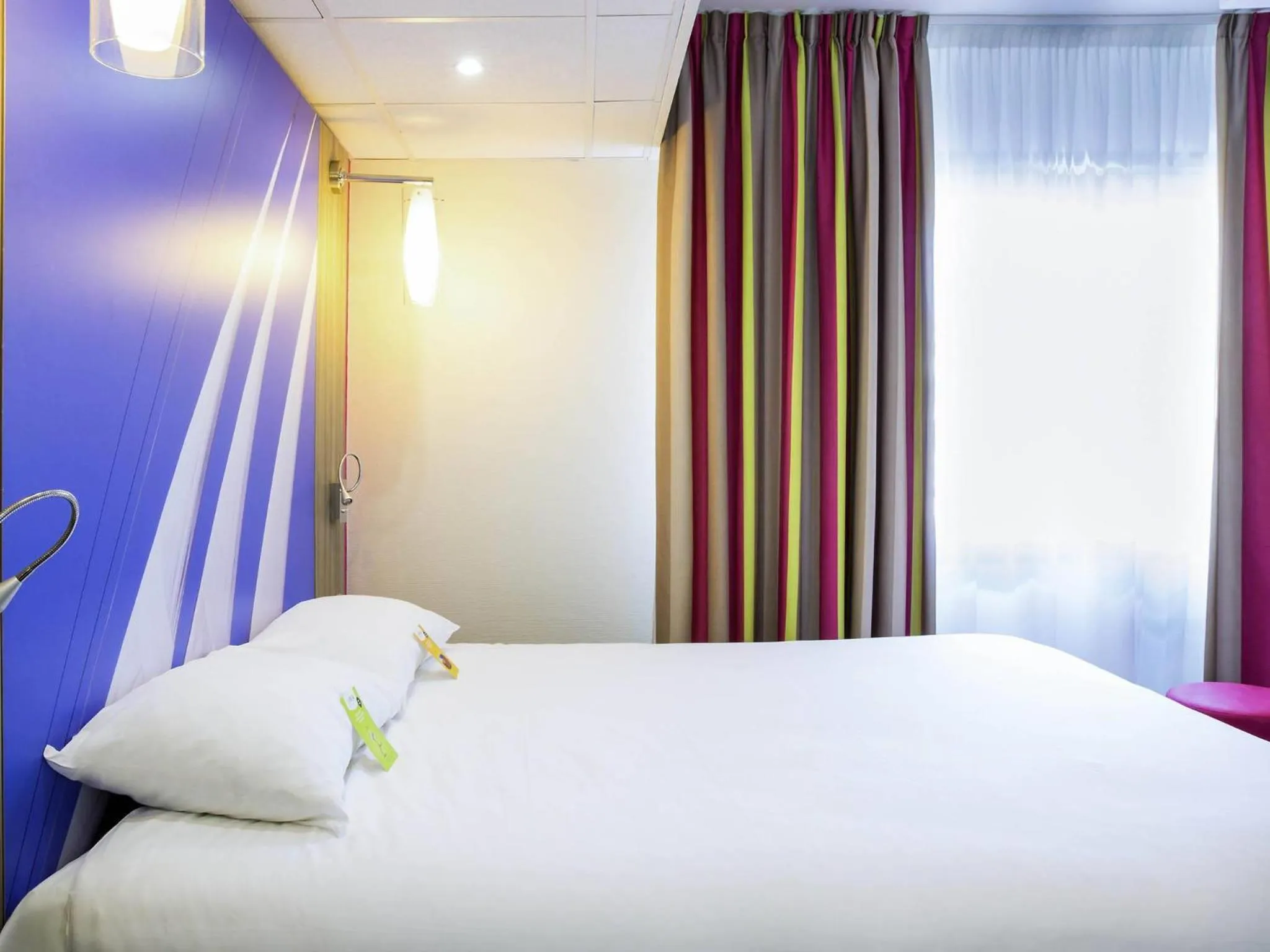 Bedroom, Bed in ibis Styles St Gilles Croix de Vie centre-ville