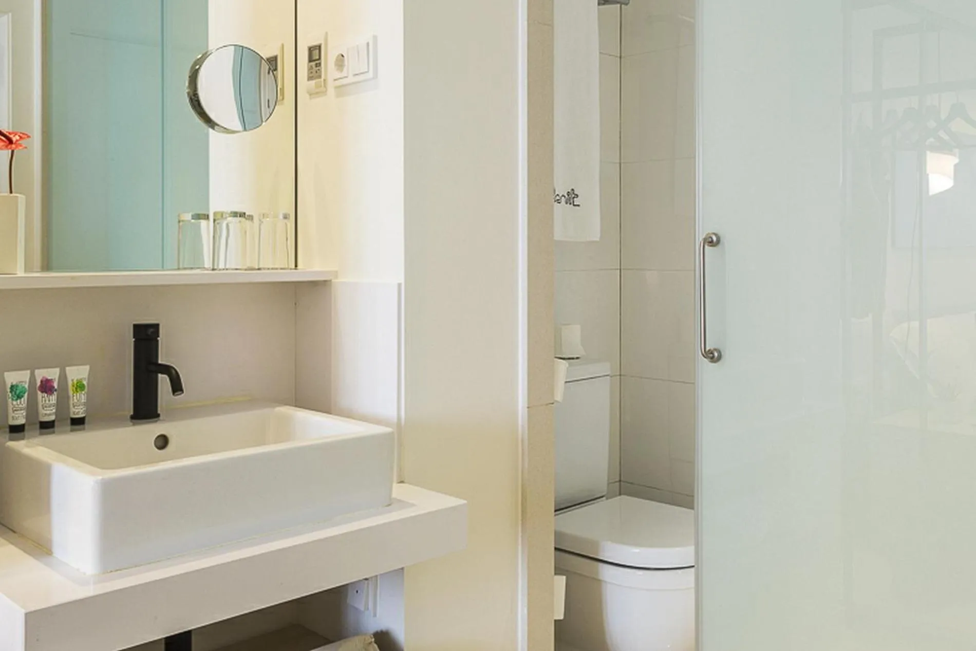 Bathroom in Hotel Denit Barcelona