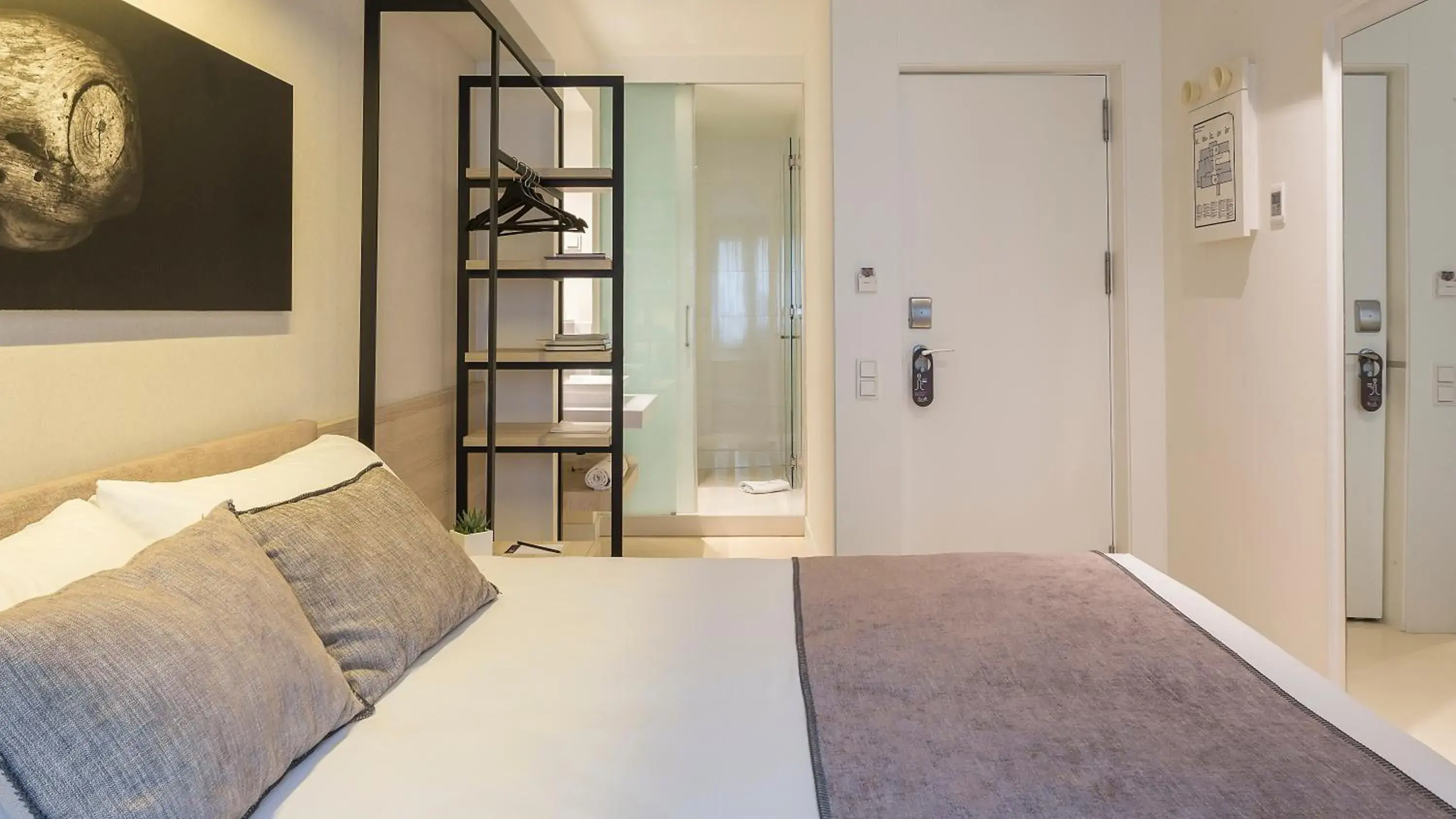 Design Double Room in Hotel Denit Barcelona Design Double Room in Hotel Denit Barcelona