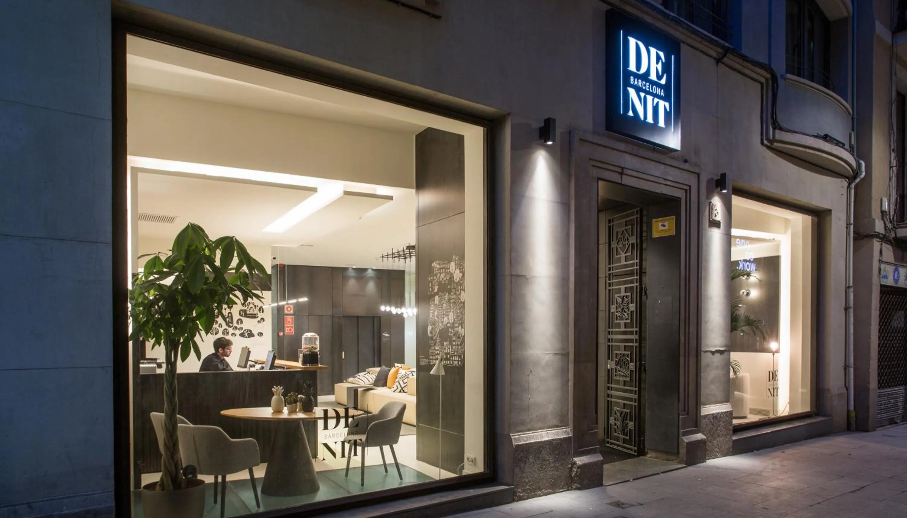 Property building in Hotel Denit Barcelona