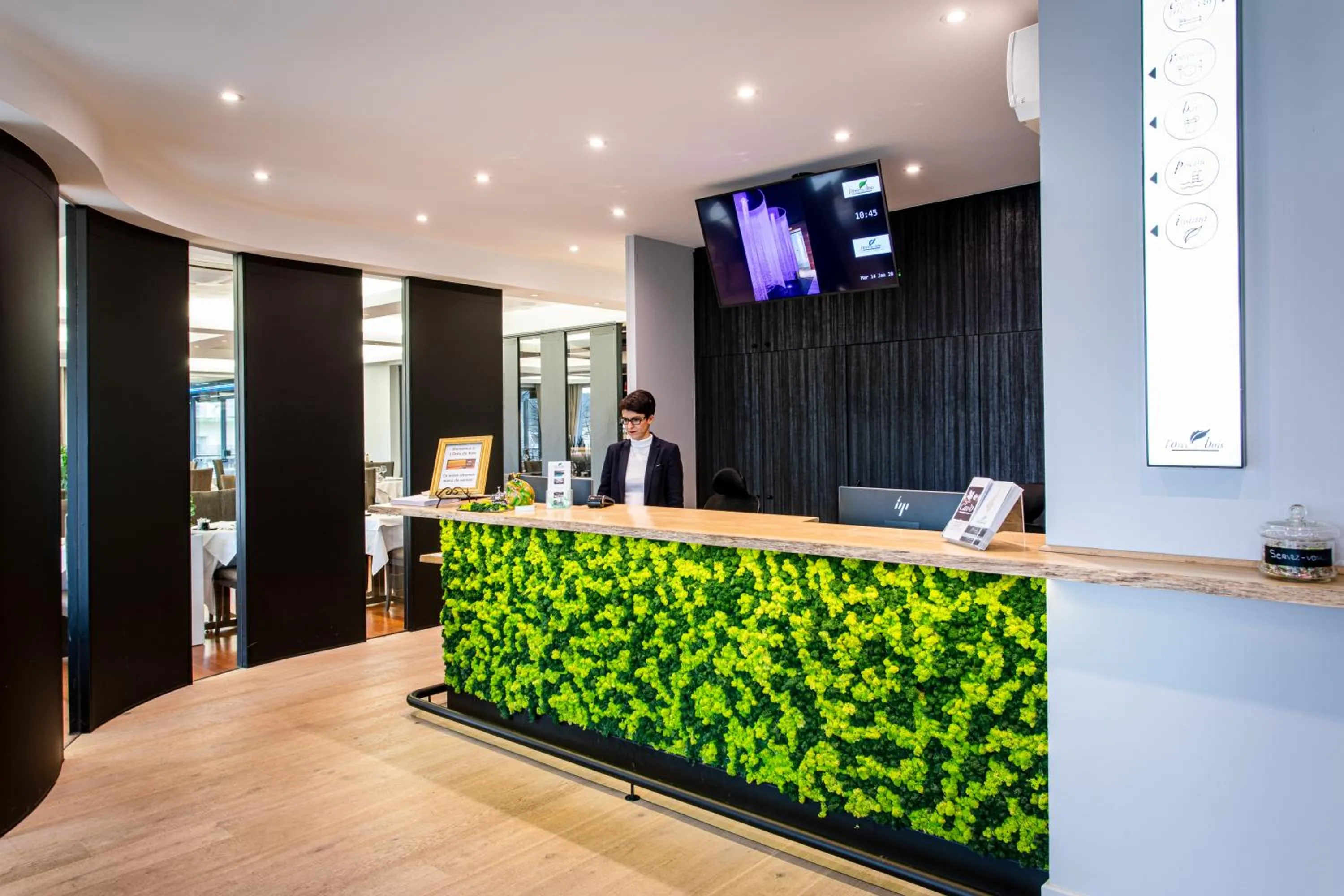 Lobby or reception in L'Orée du Bois