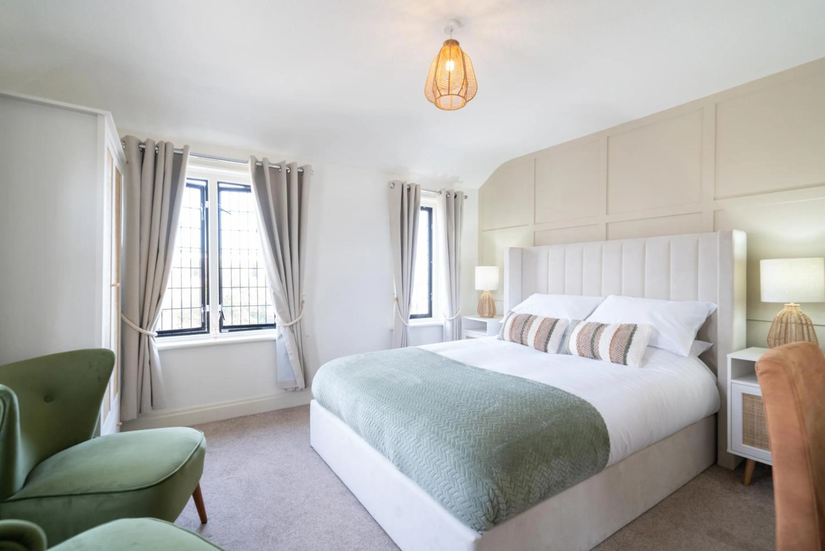 Bedroom, Bed in The Crab And Lobster Inn