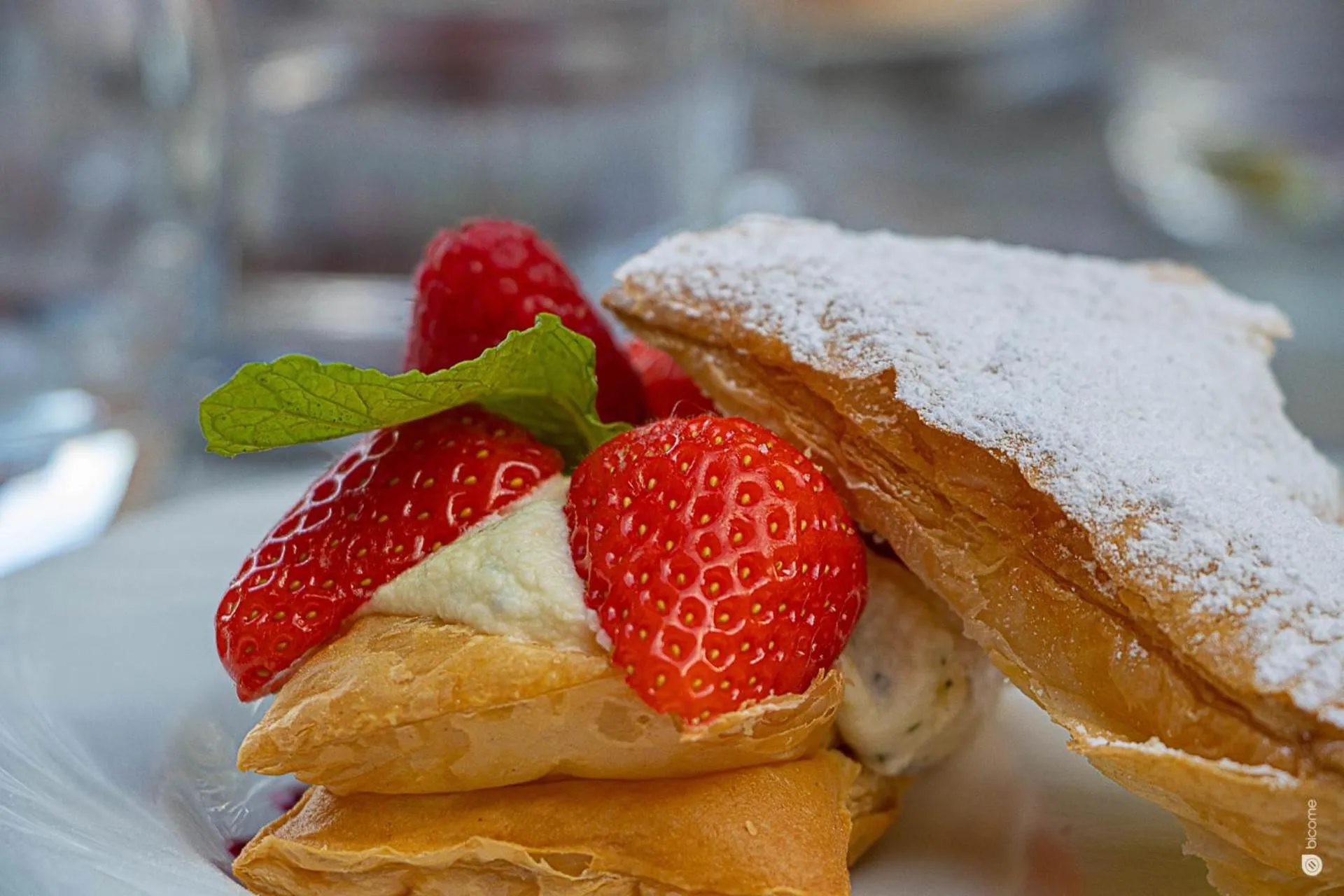 Food in Logis Hôtel & Restaurant - Le Relais de Montigny