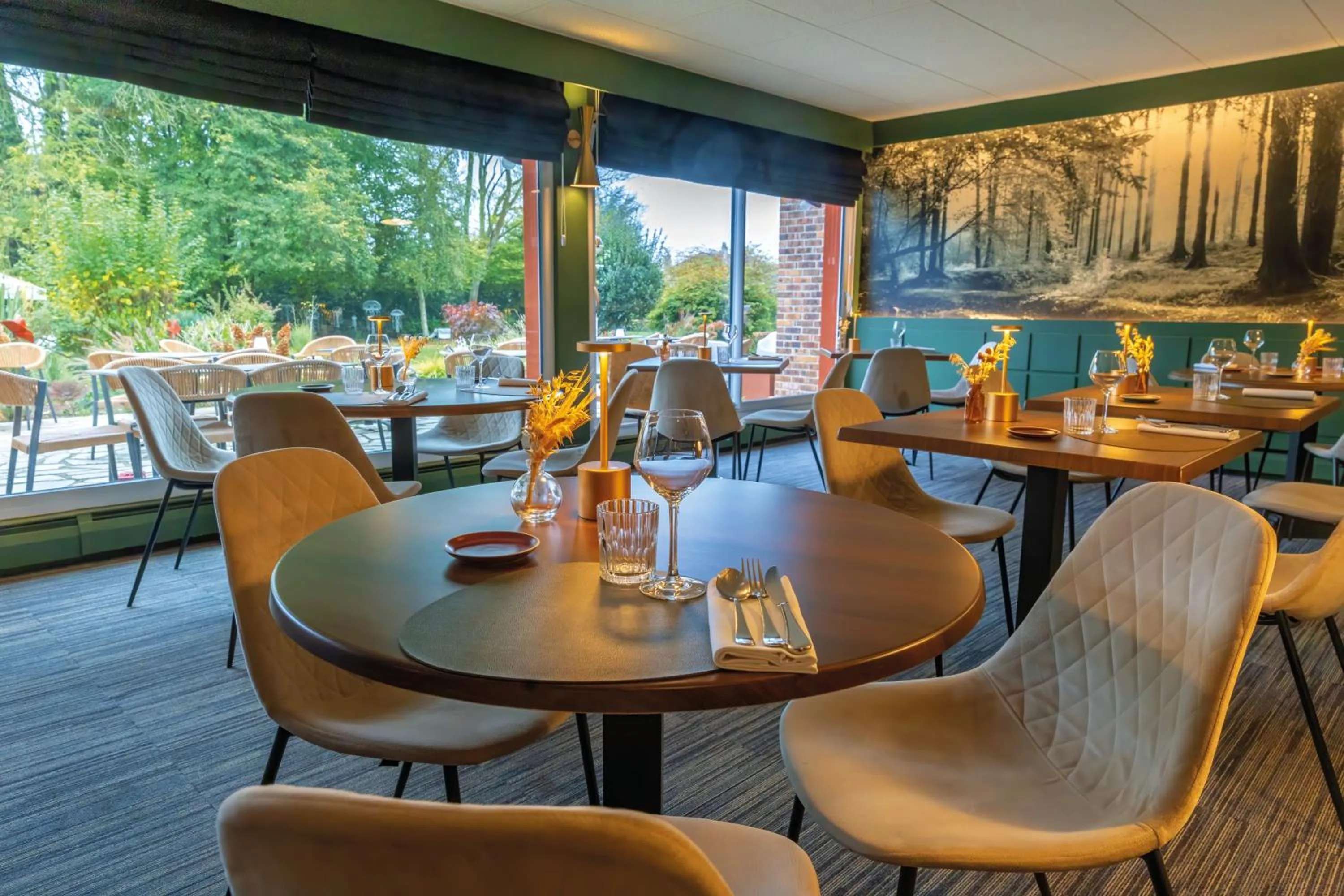 Restaurant/places to eat in Logis Hôtel & Restaurant - Le Relais de Montigny