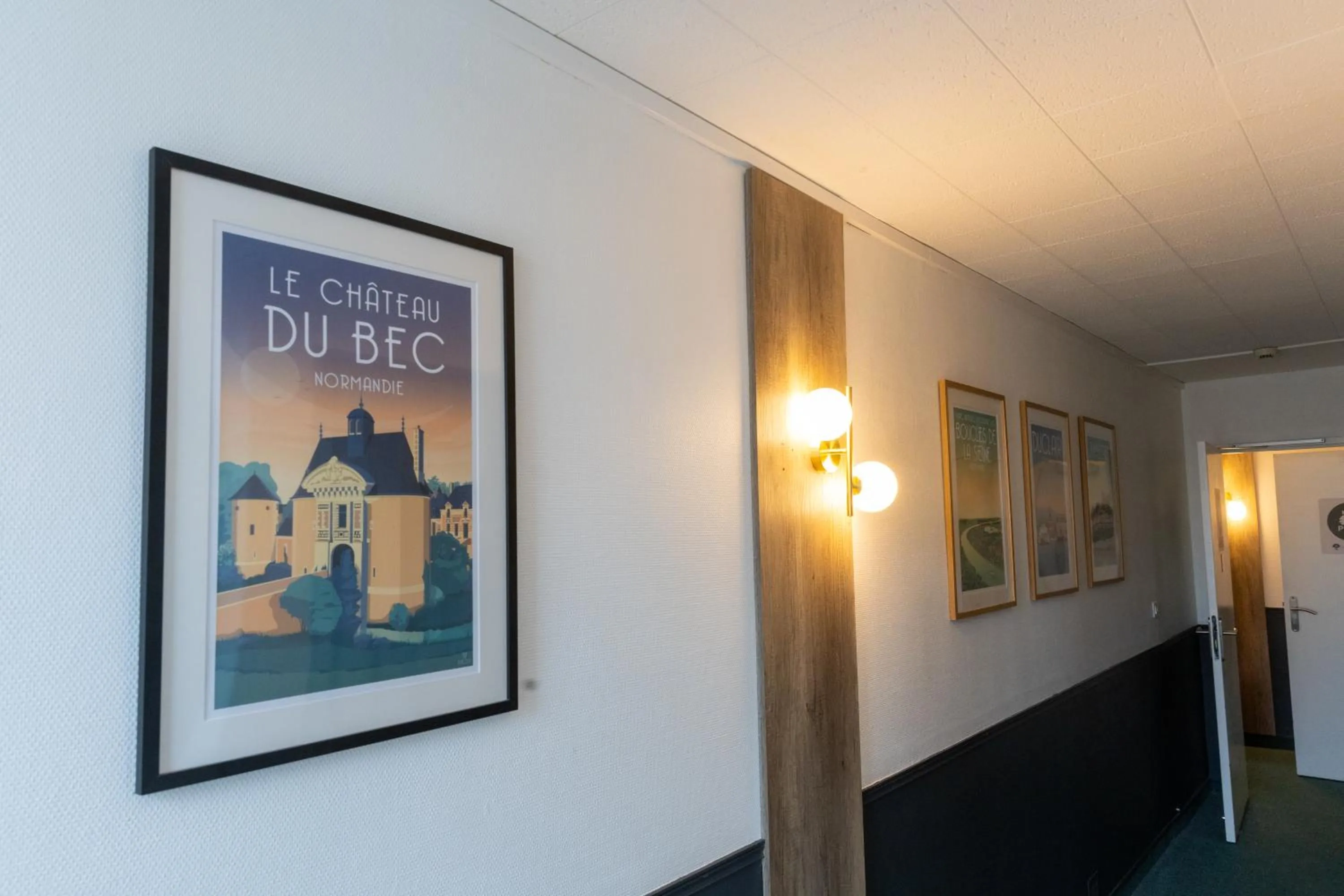 Property building in Logis Hôtel & Restaurant - Le Relais de Montigny