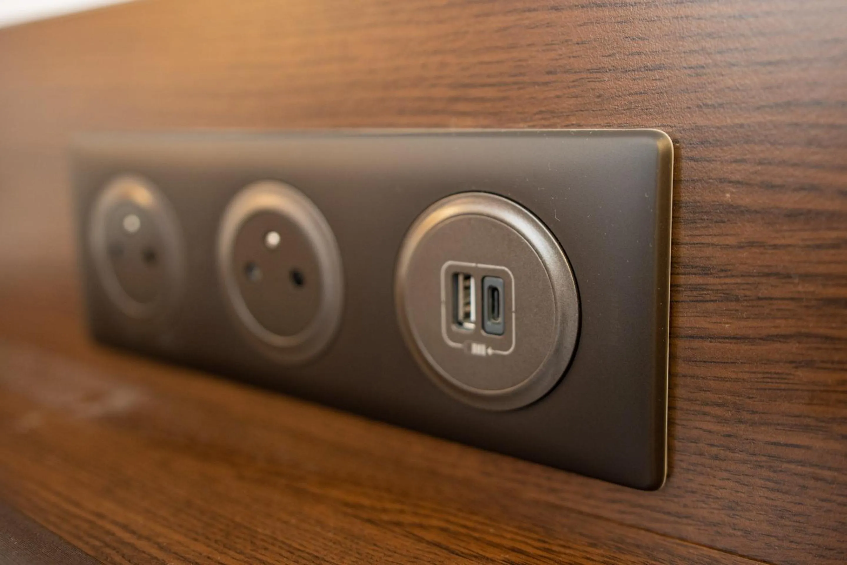 Bedroom in Logis Hôtel & Restaurant - Le Relais de Montigny