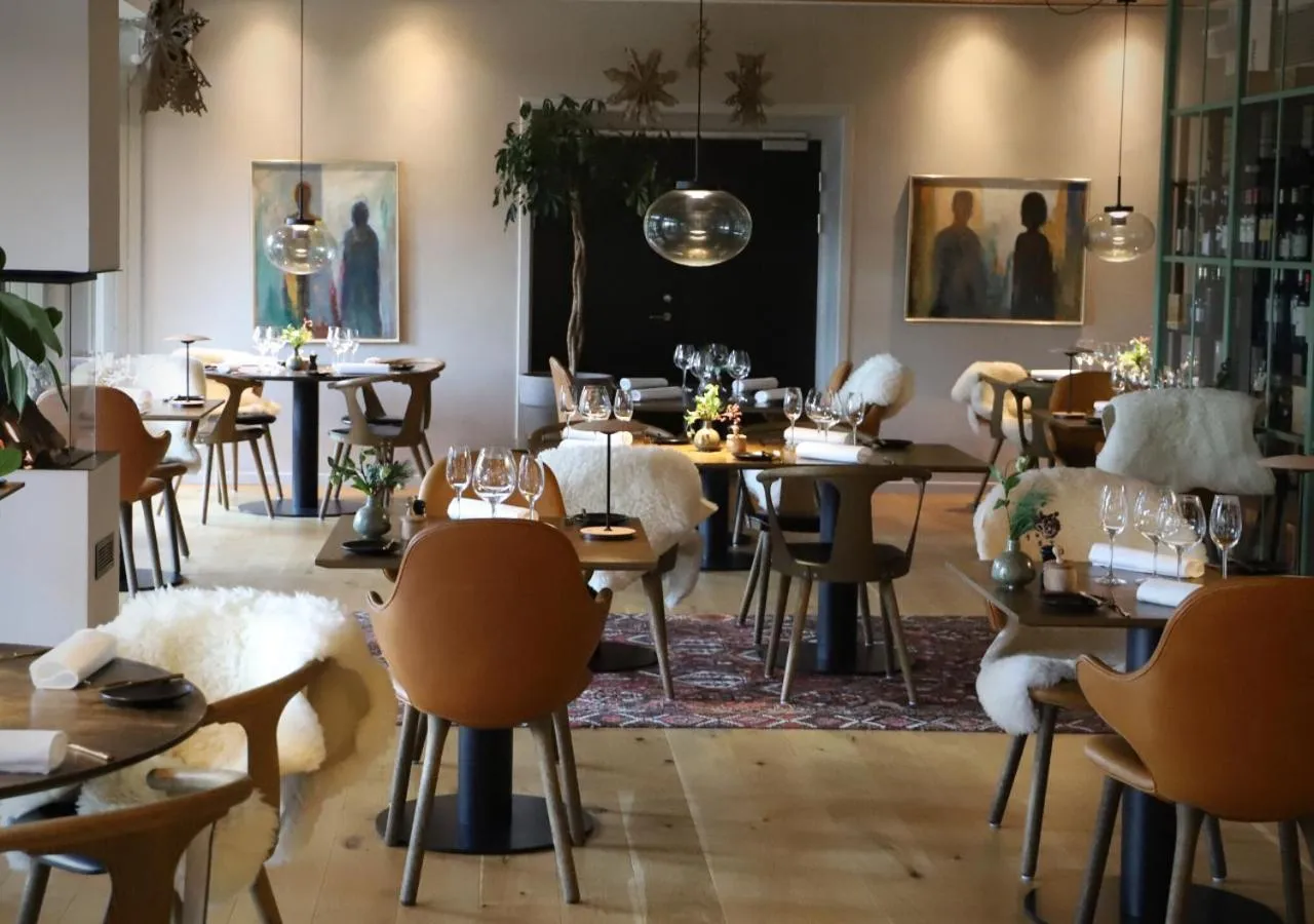 Restaurant/places to eat in Hotel Britannia