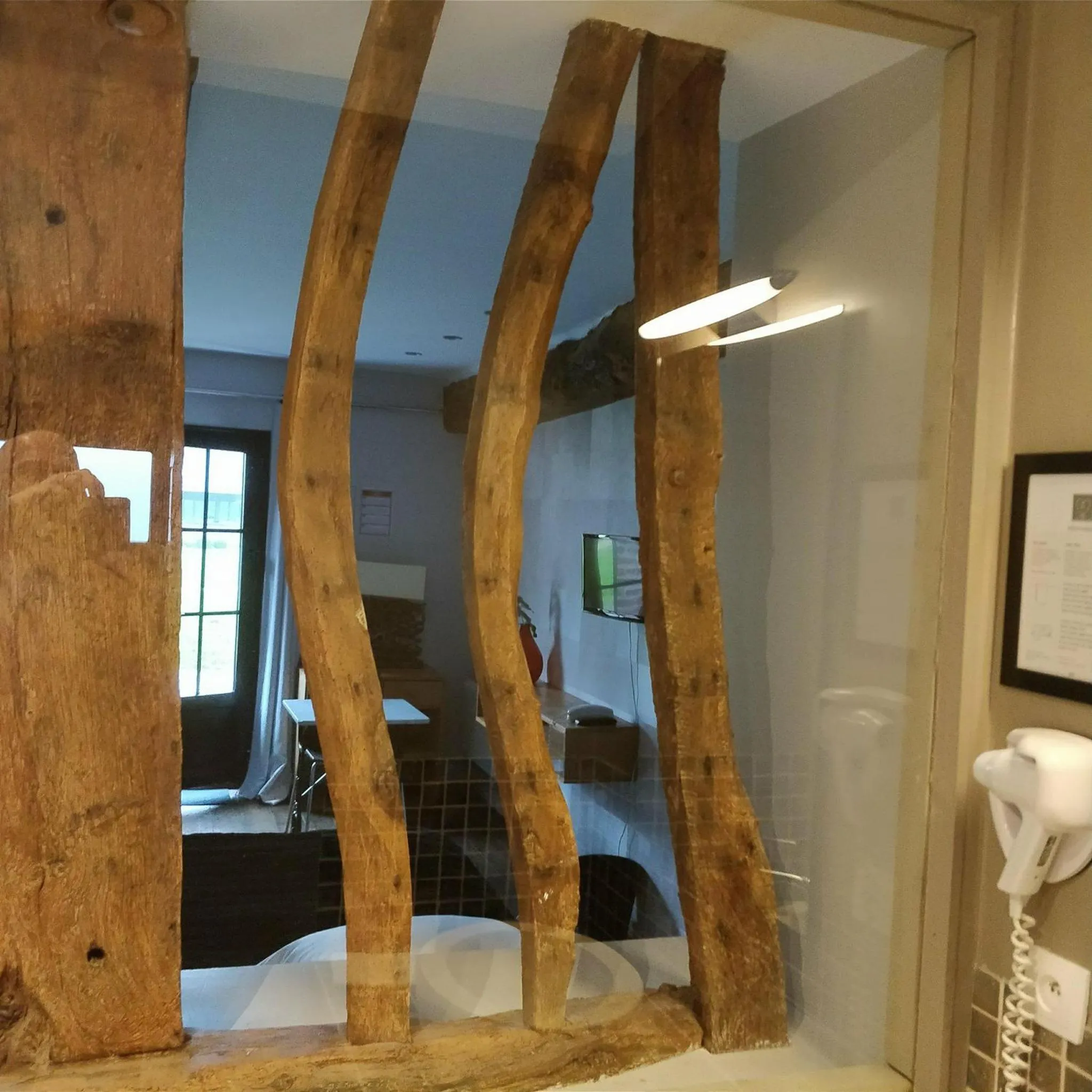 Shower, Bed in Clos Masure hôtel de campagne